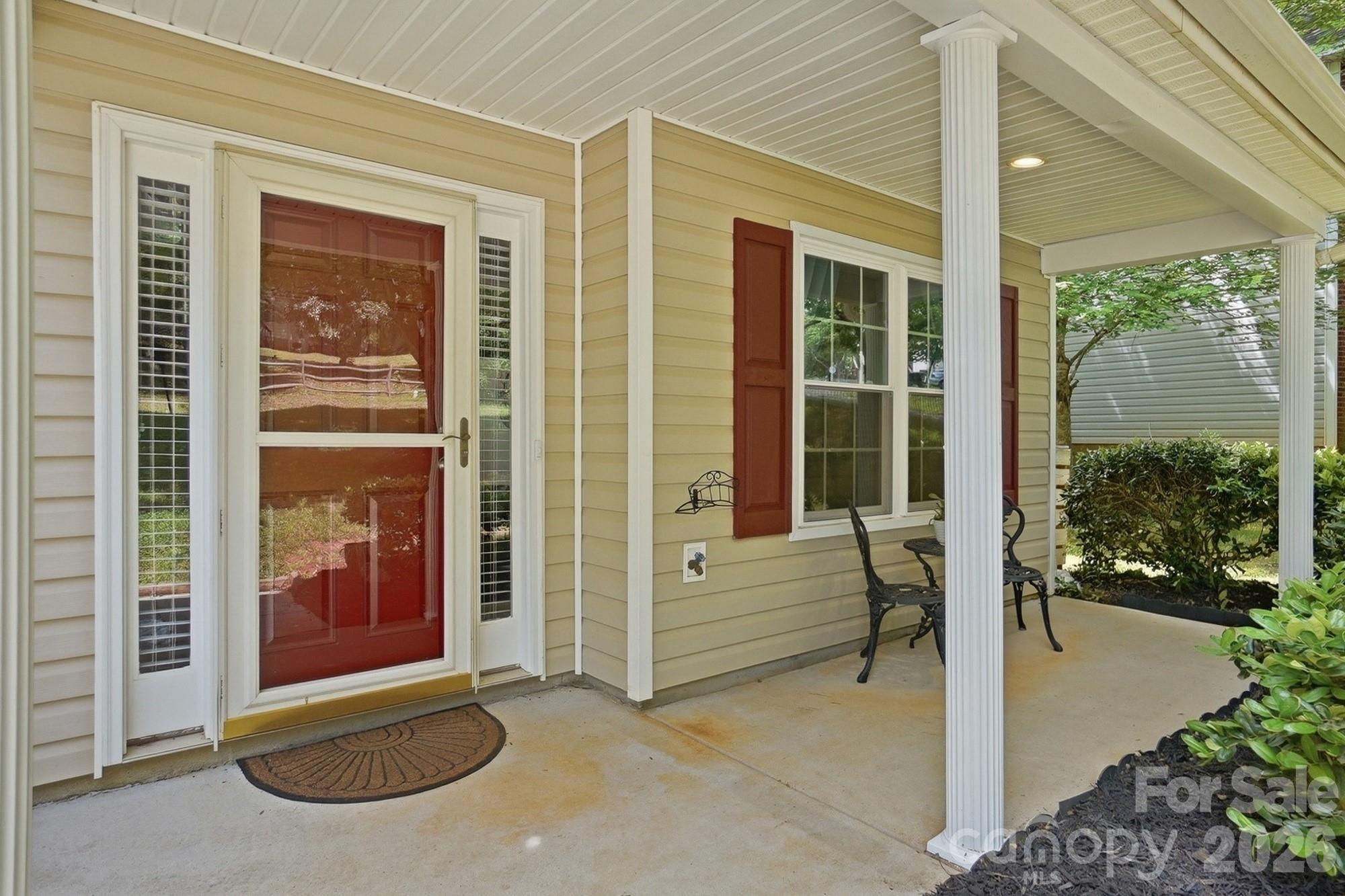 1264 Winding Path Road