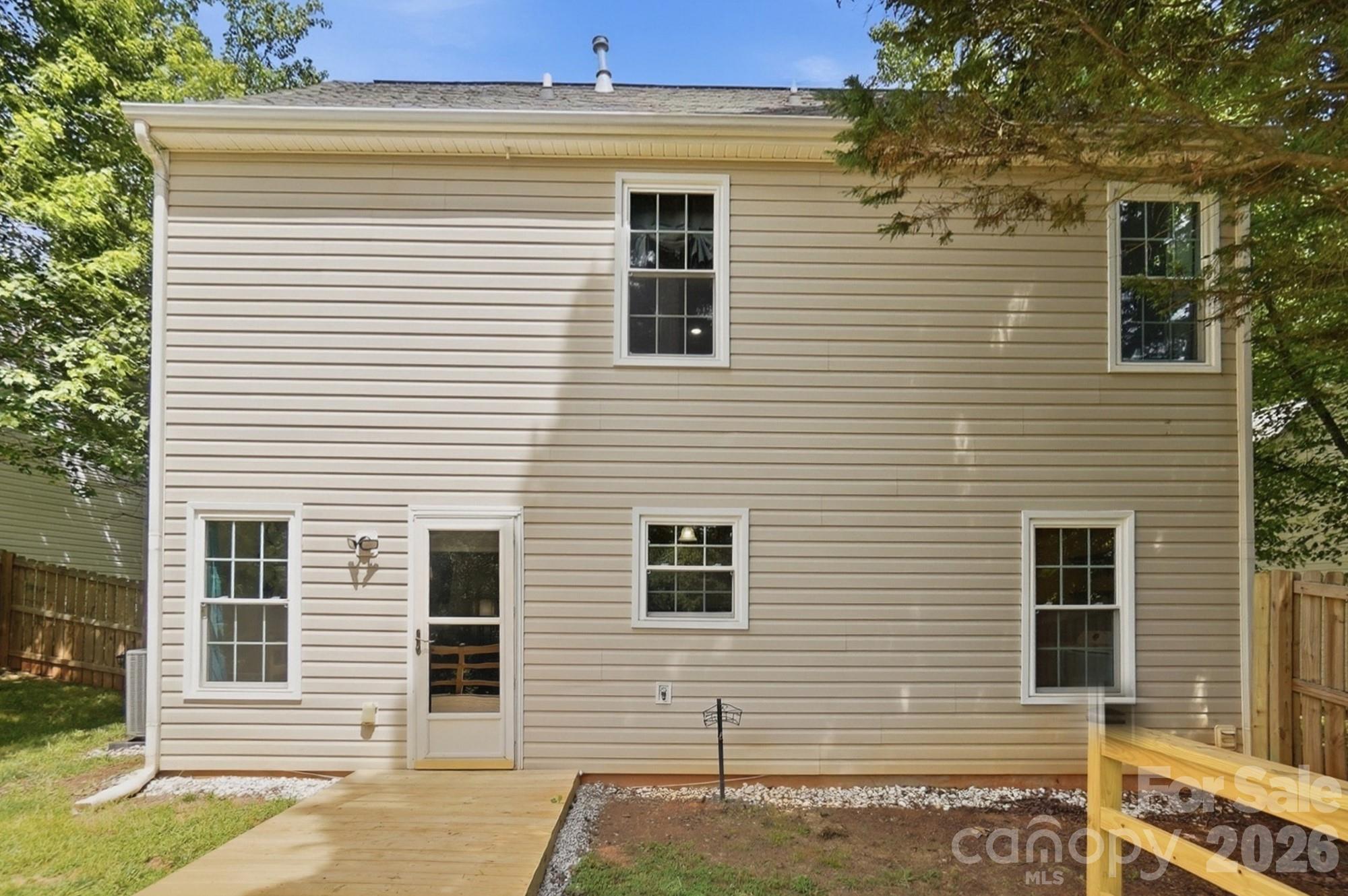 1264 Winding Path Road