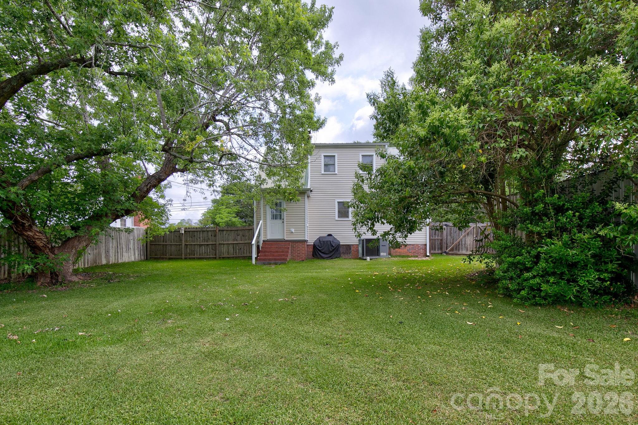202 Chester Avenue Unit: 2
