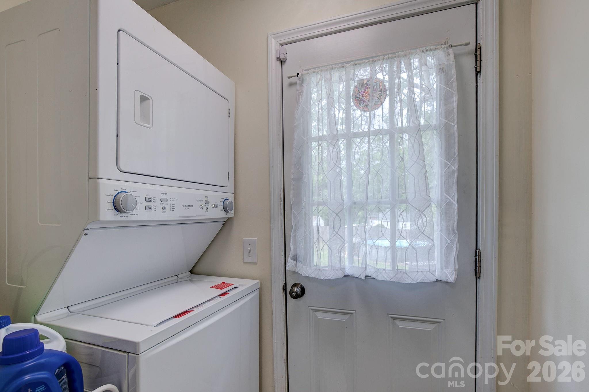 202 Chester Avenue Unit: 2