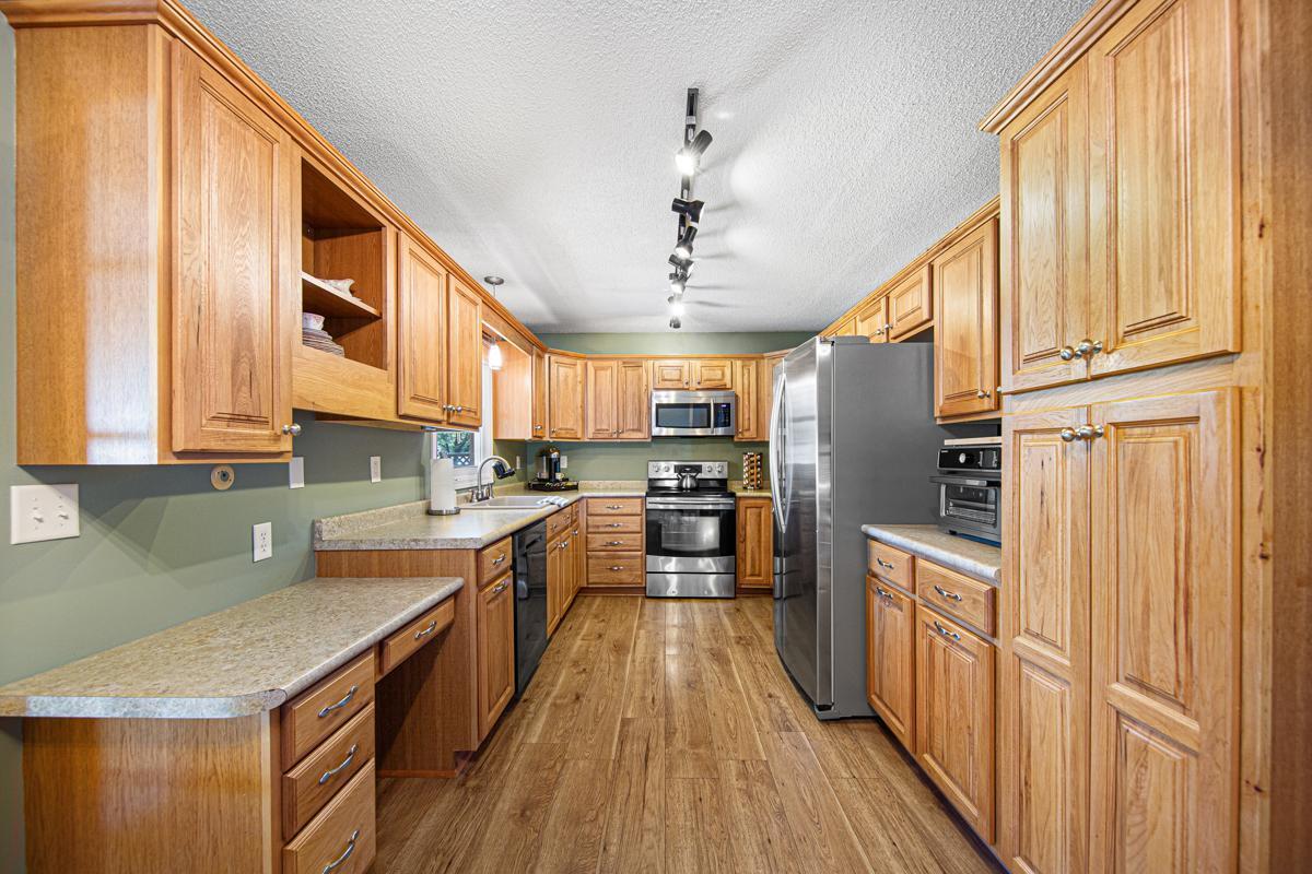 1400 Robinwood Lane