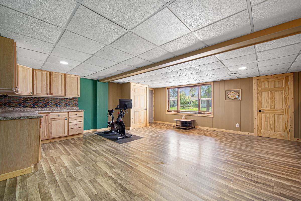 1400 Robinwood Lane