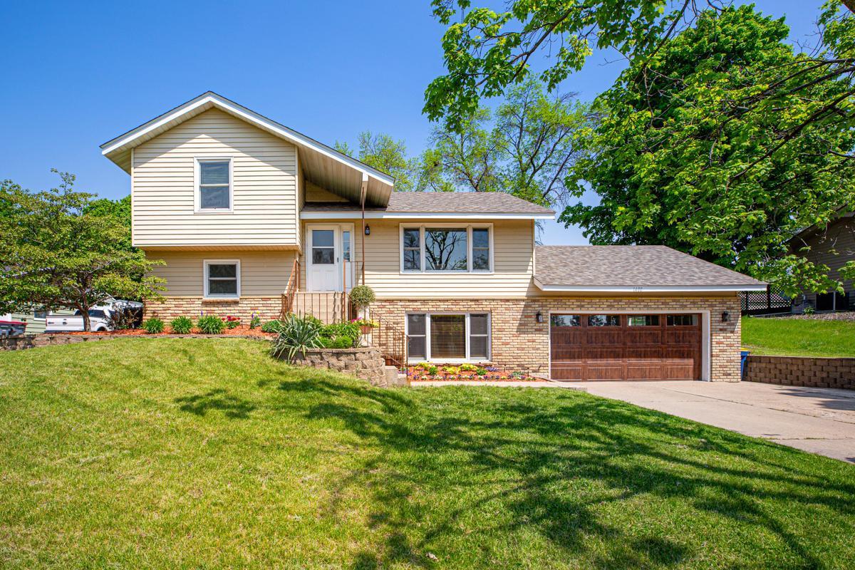 1400 Robinwood Lane