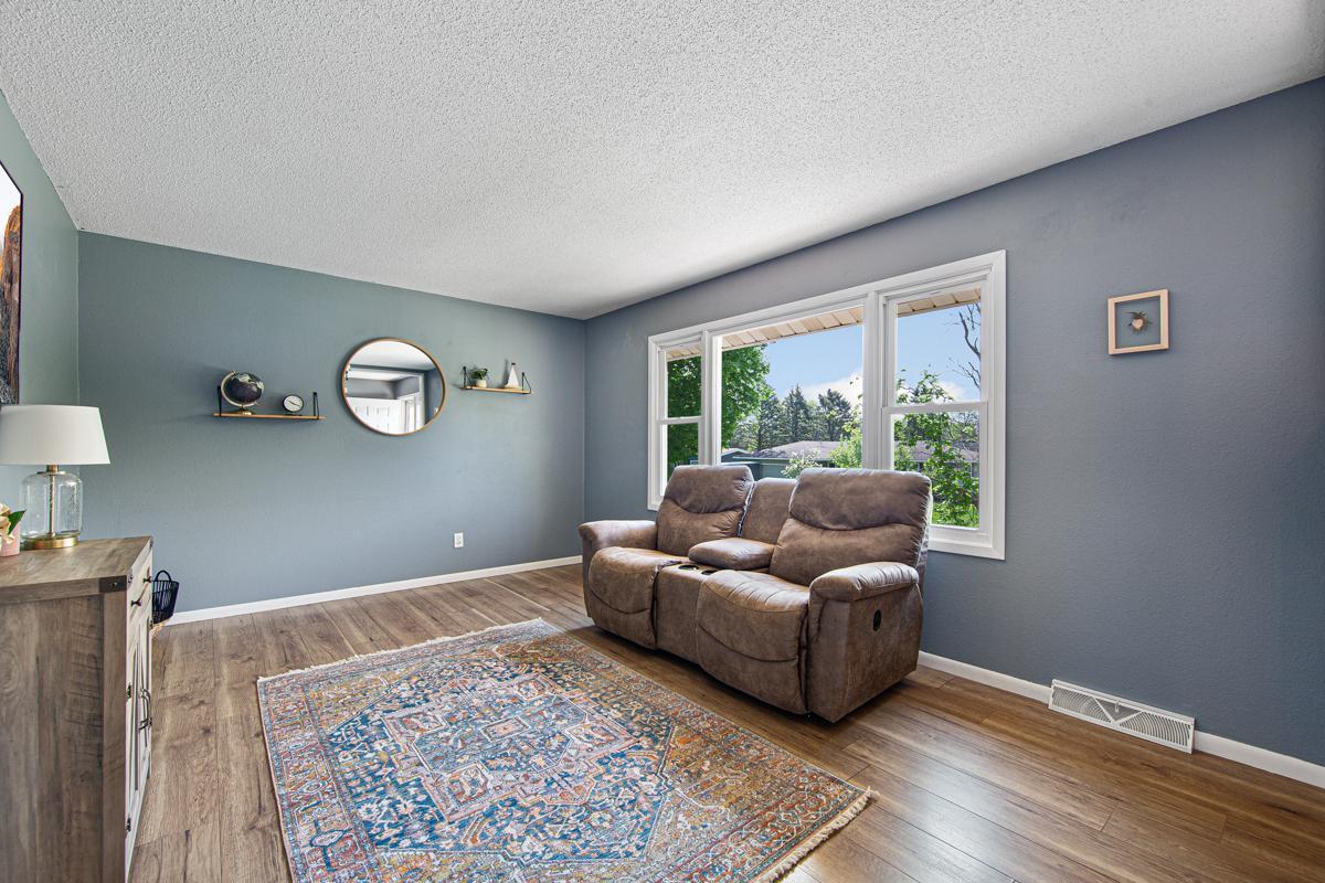 1400 Robinwood Lane