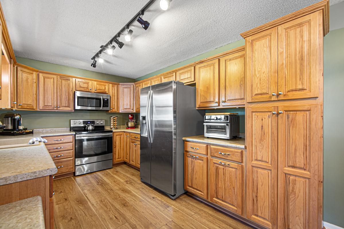 1400 Robinwood Lane