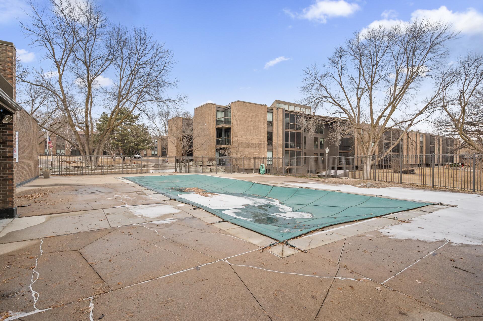 6085 Lincoln Drive Unit: 225