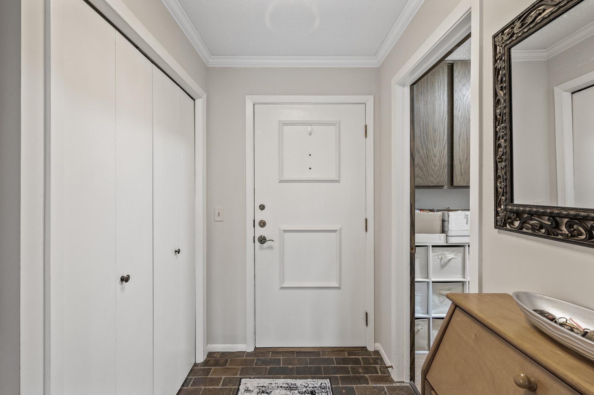 6085 Lincoln Drive Unit: 225