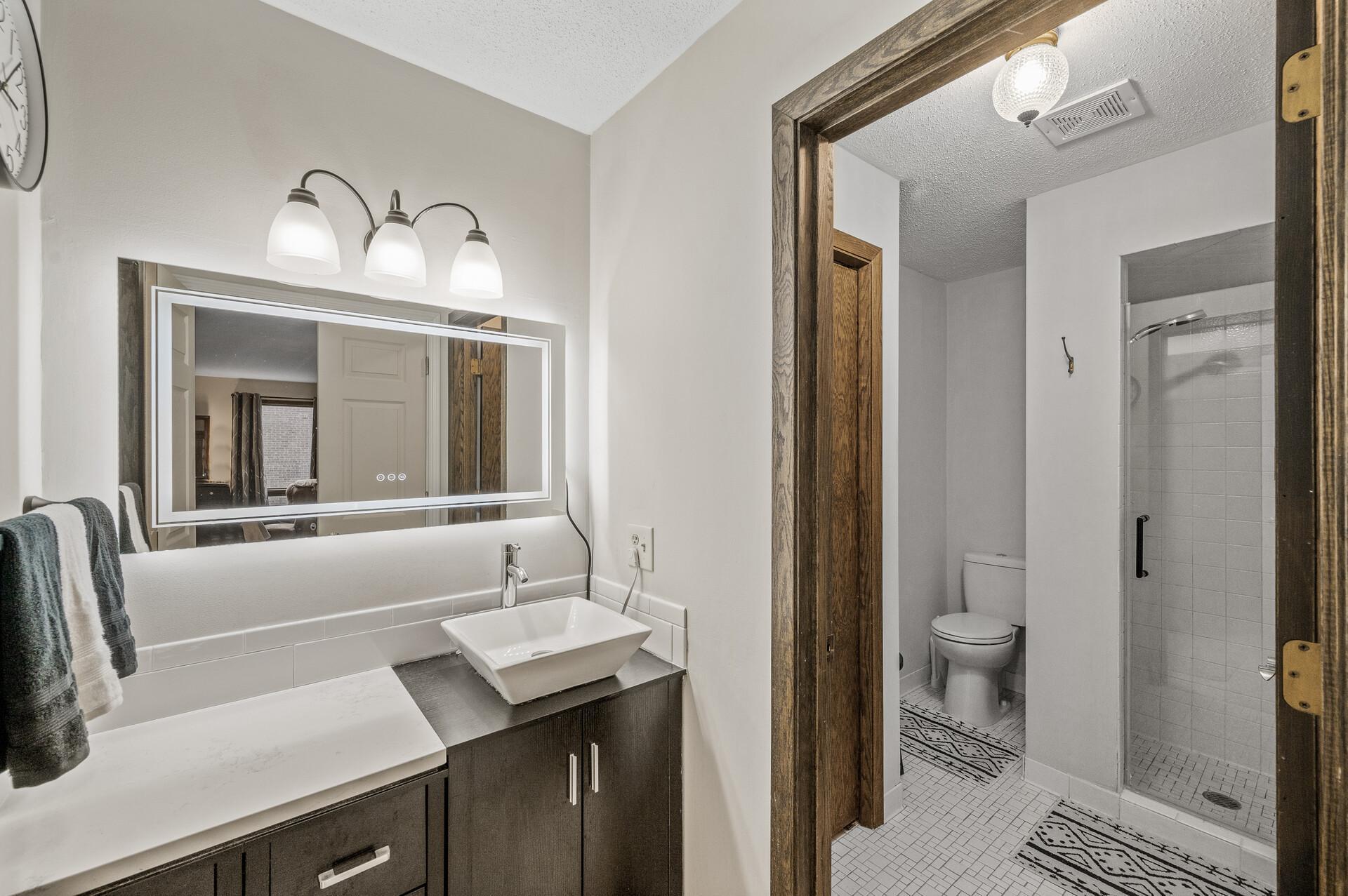 6085 Lincoln Drive Unit: 225