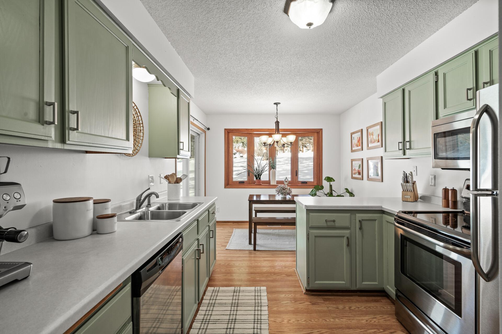 1934 Fox Ridge Drive Unit: A