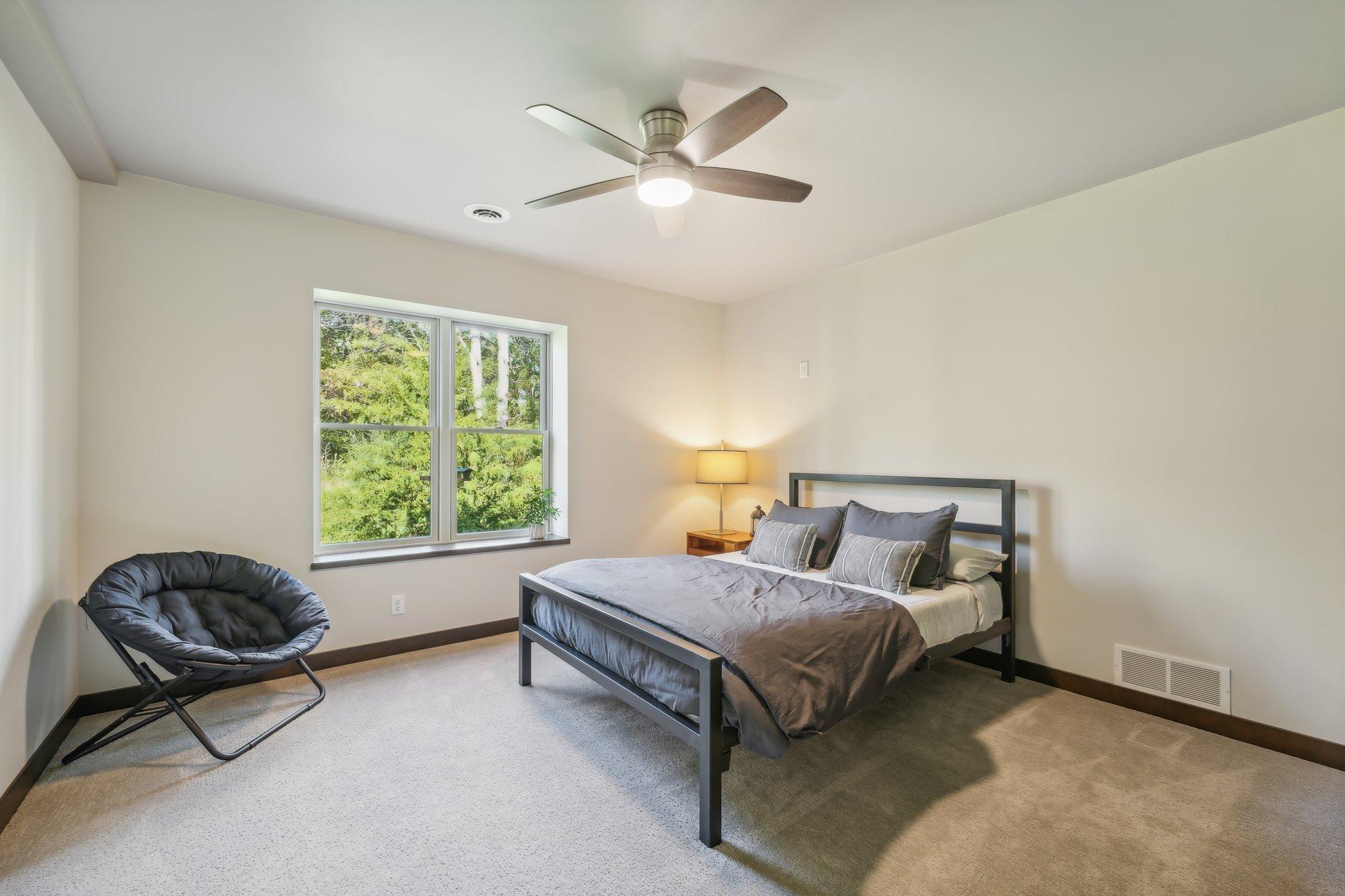 902 Crane Hill Trail