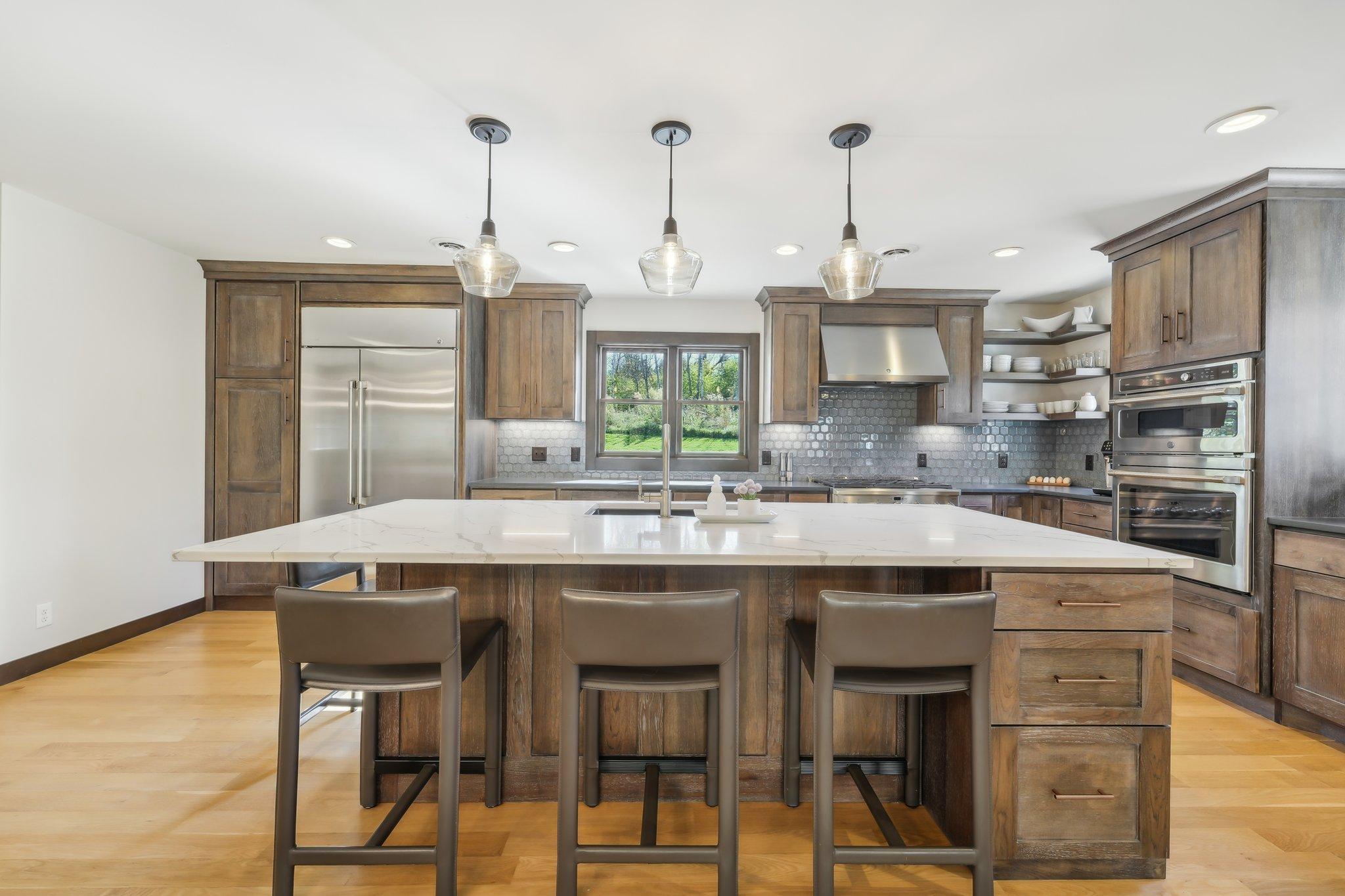 902 Crane Hill Trail