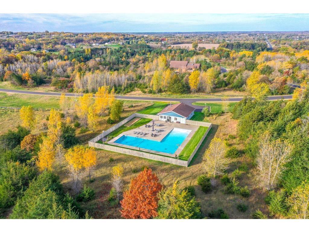 902 Crane Hill Trail