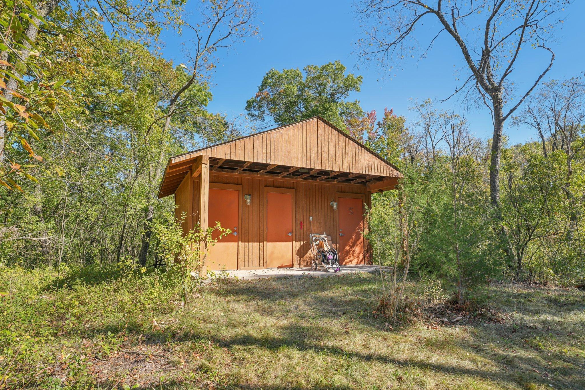 902 Crane Hill Trail