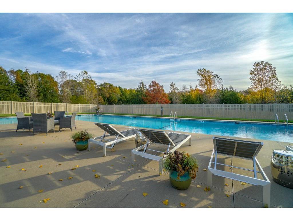 902 Crane Hill Trail