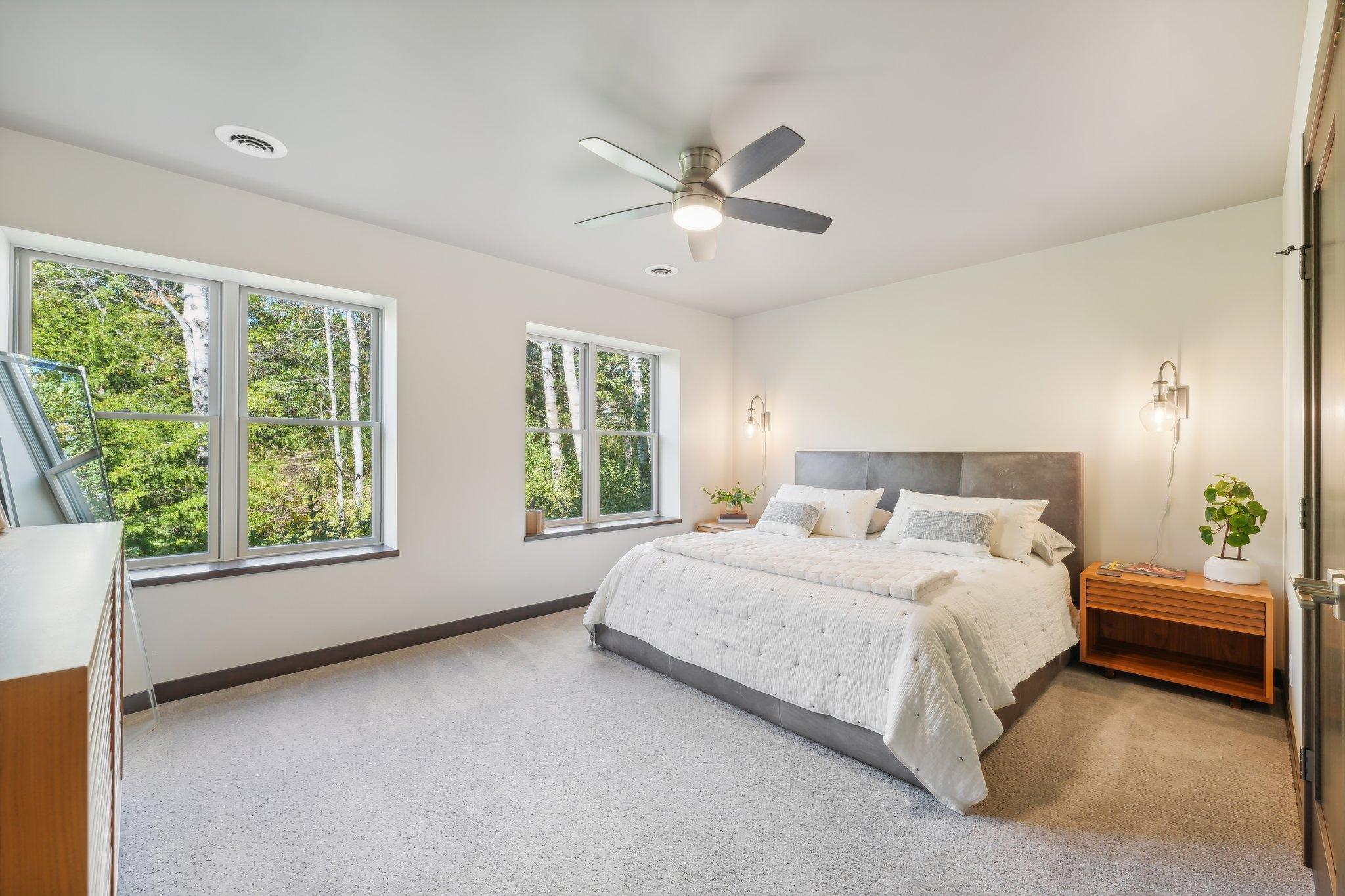 902 Crane Hill Trail