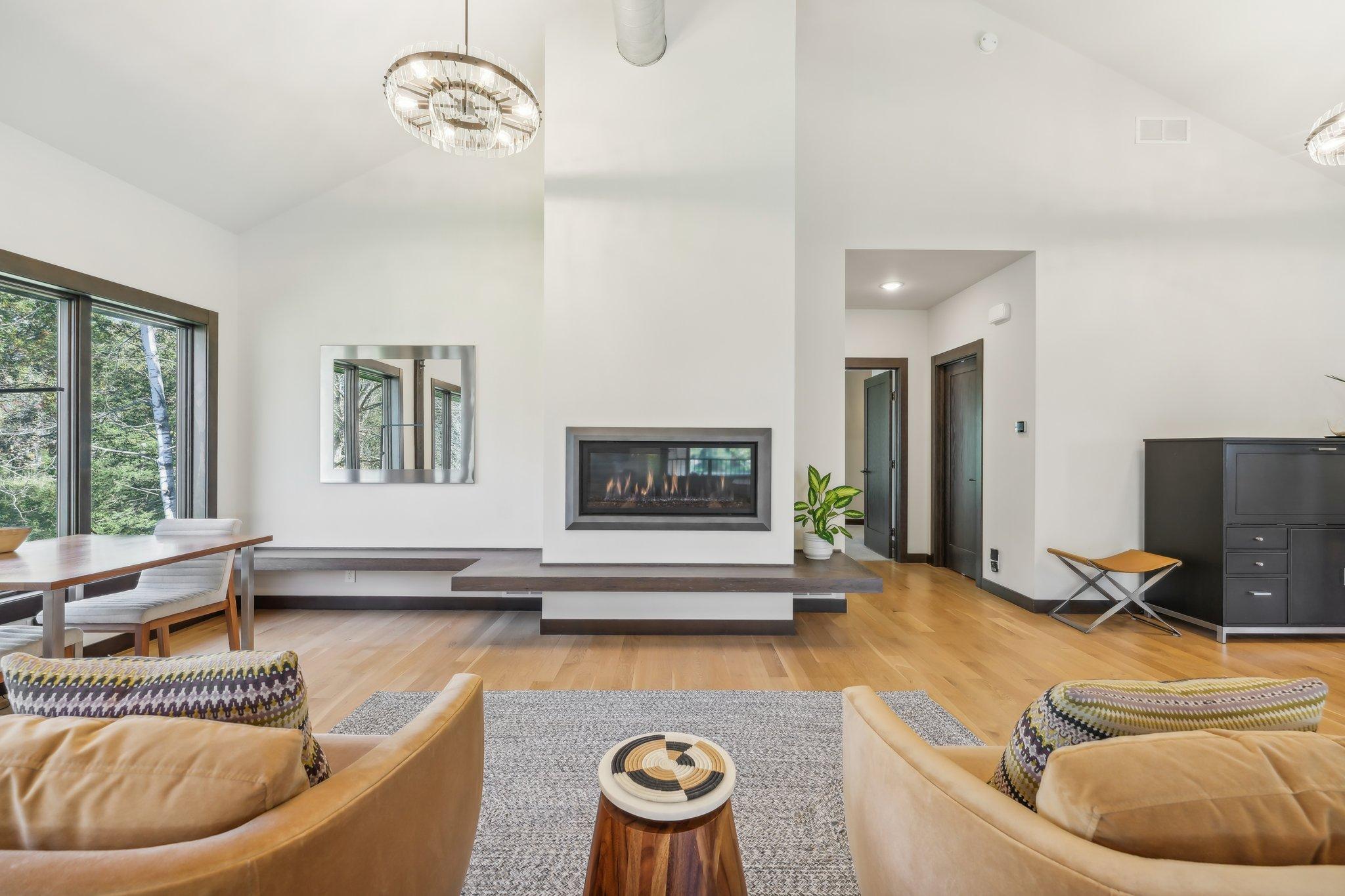 902 Crane Hill Trail