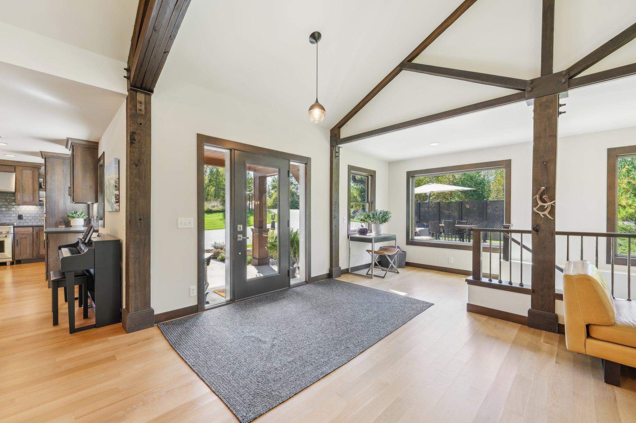 902 Crane Hill Trail