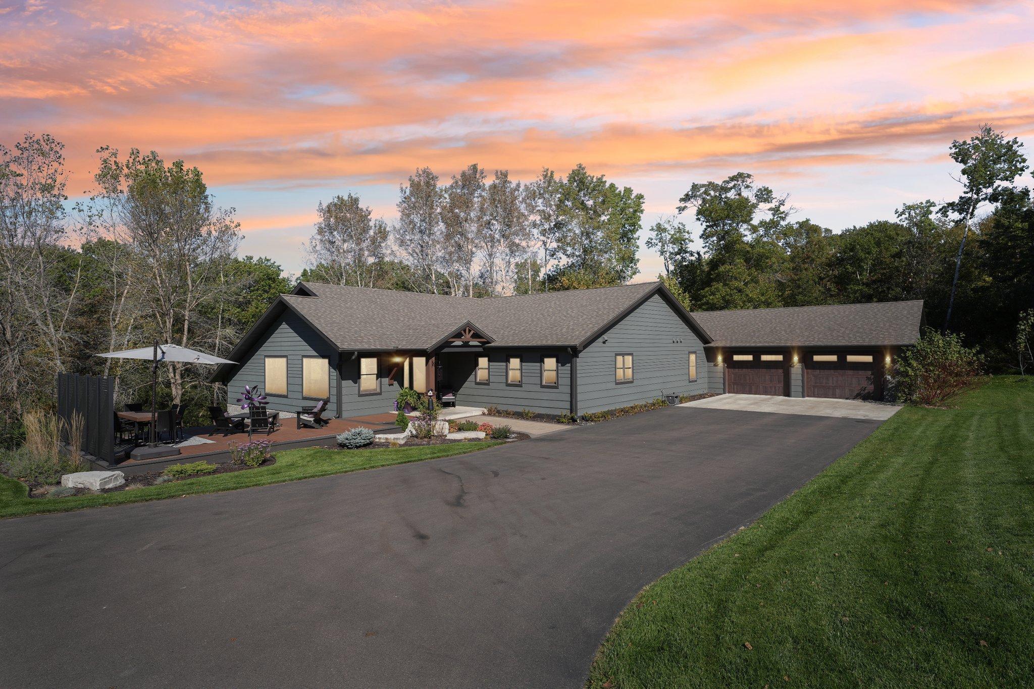 902 Crane Hill Trail