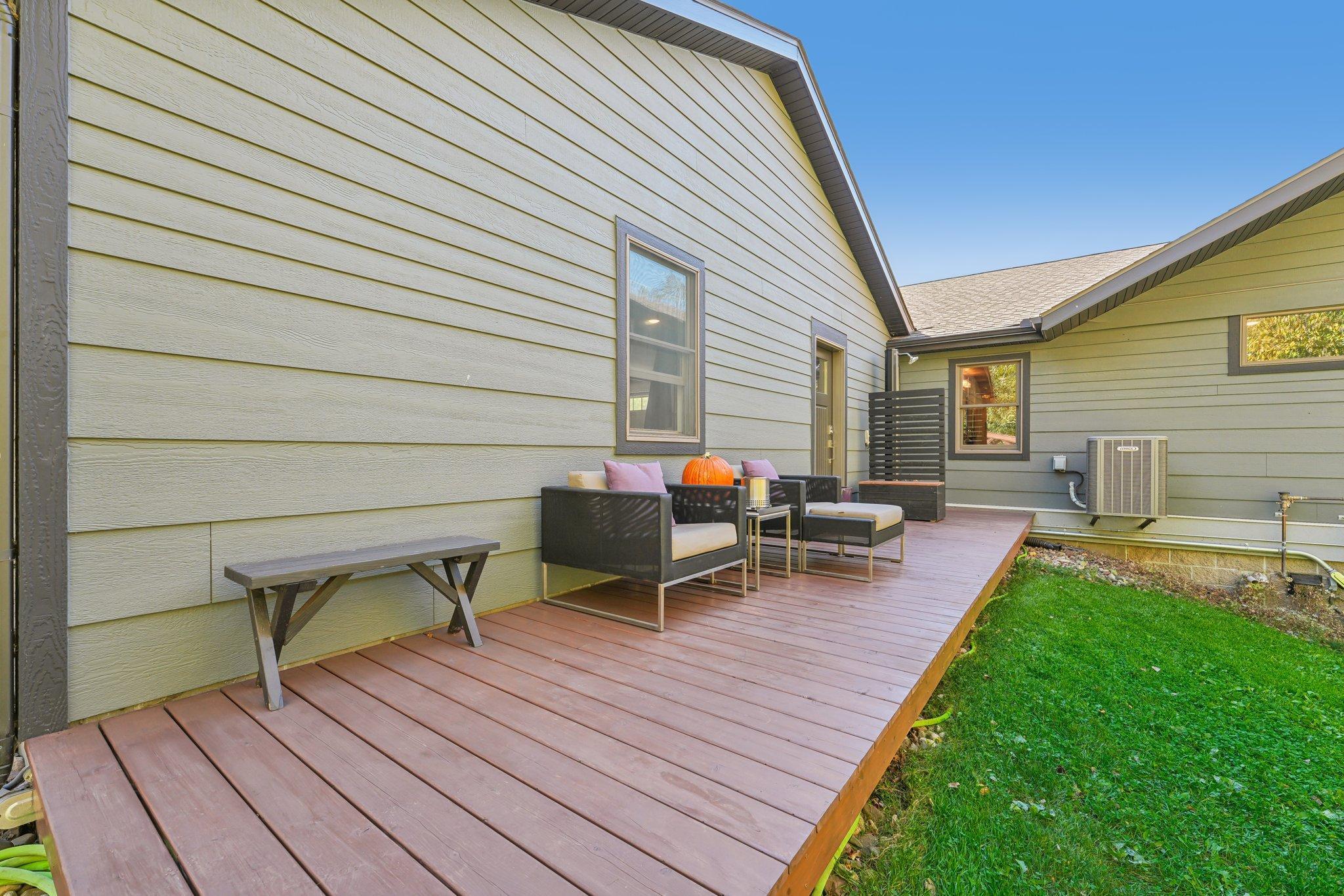 902 Crane Hill Trail