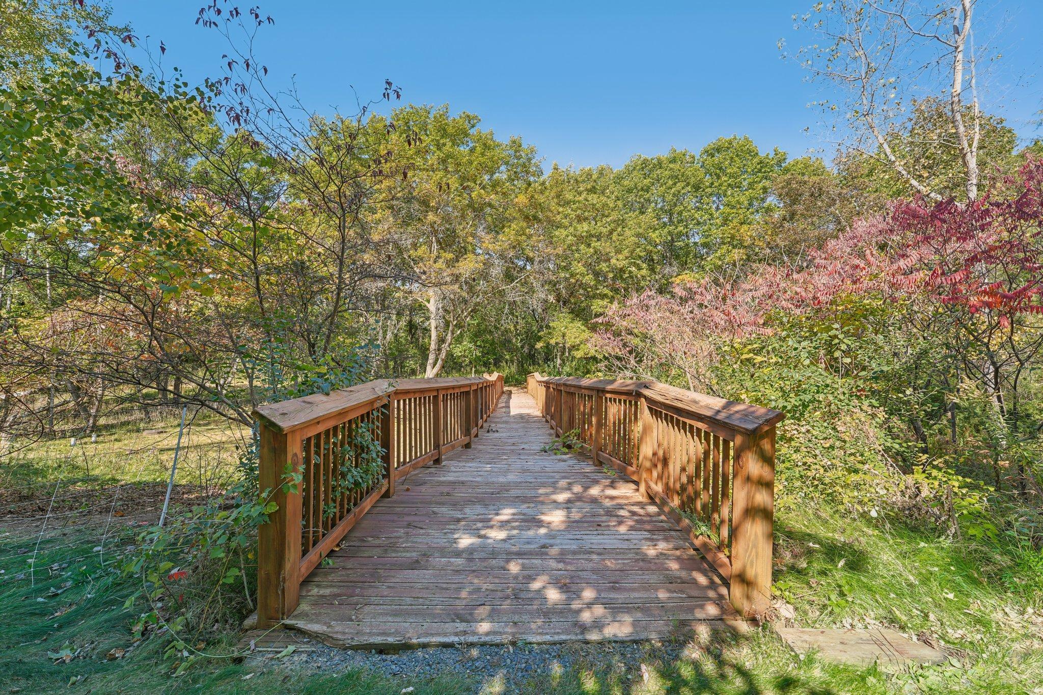 902 Crane Hill Trail