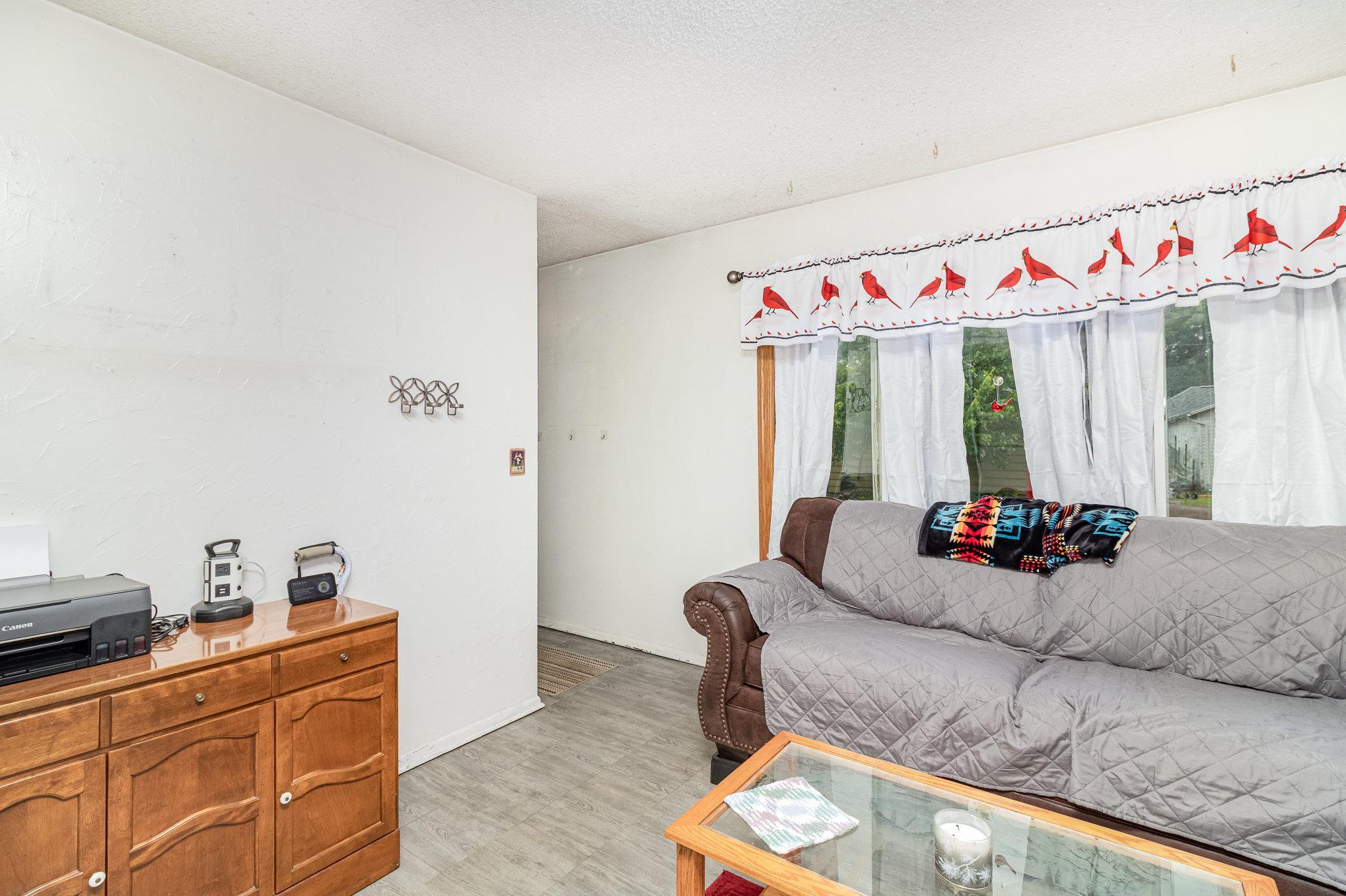 209 4th Street W