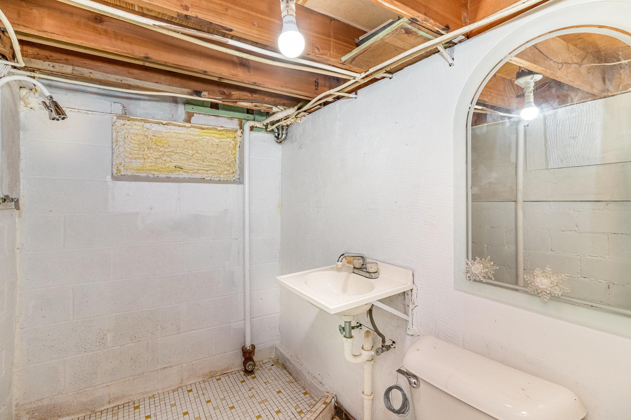 209 4th Street W