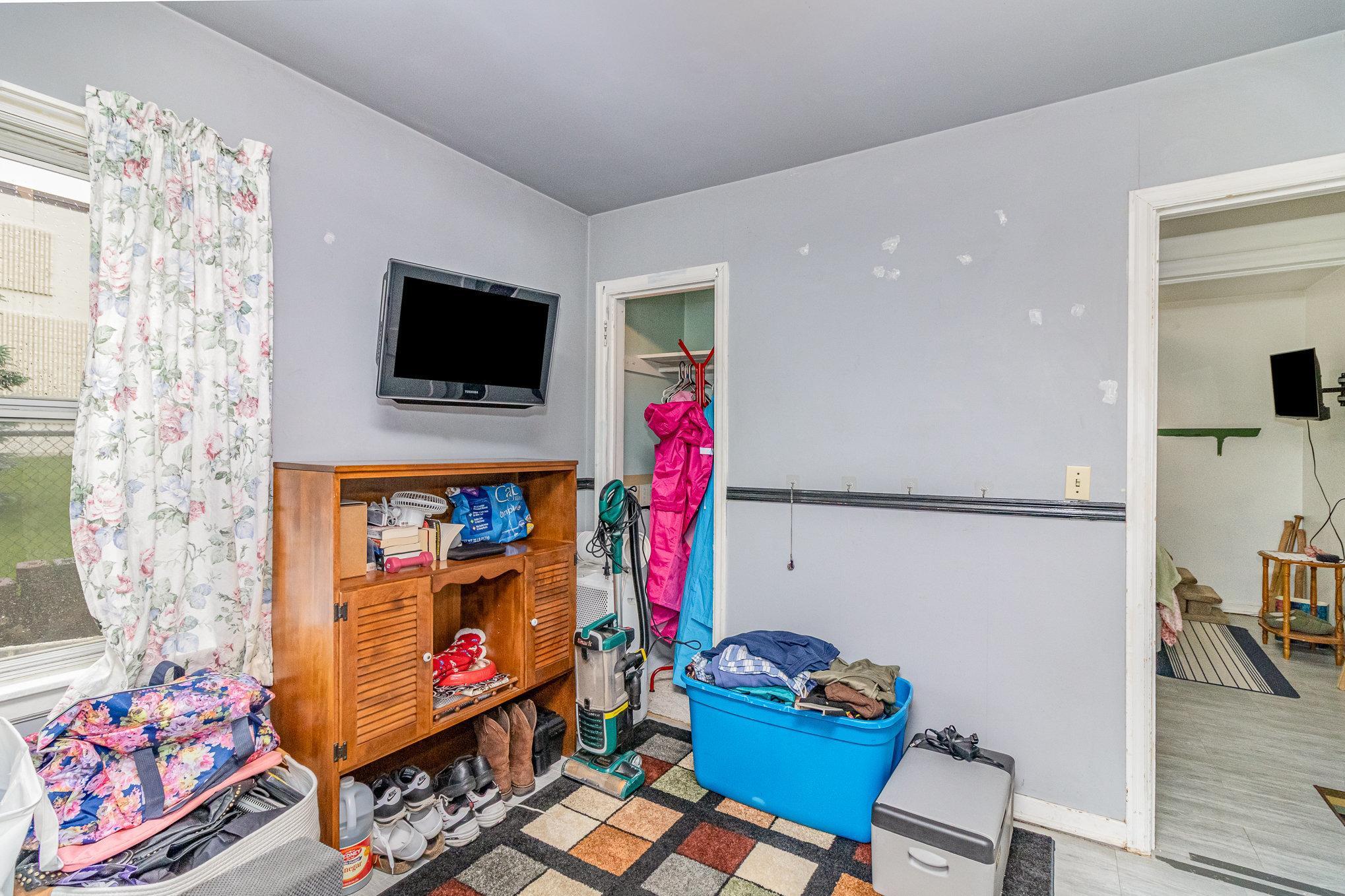 209 4th Street W