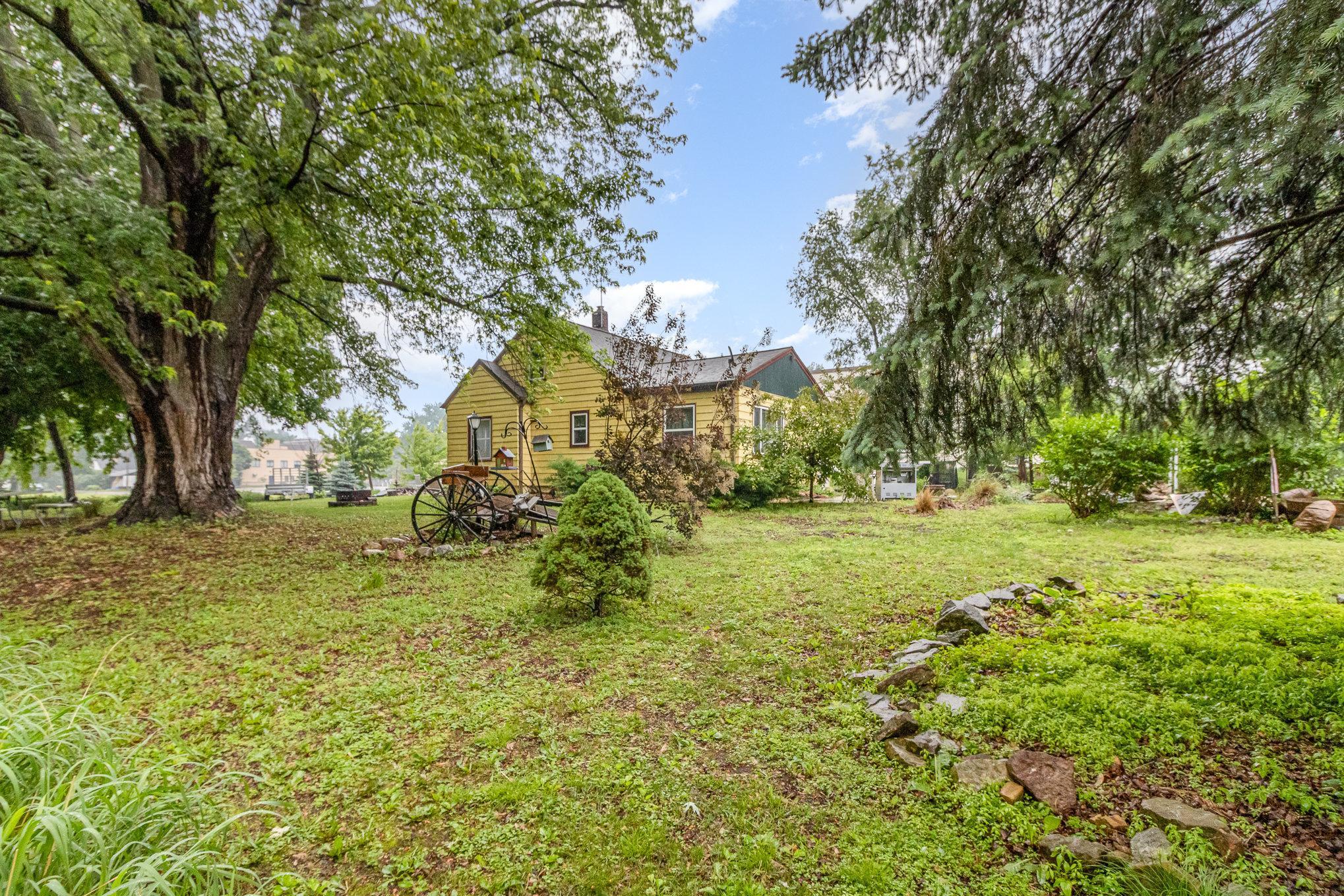 209 4th Street W