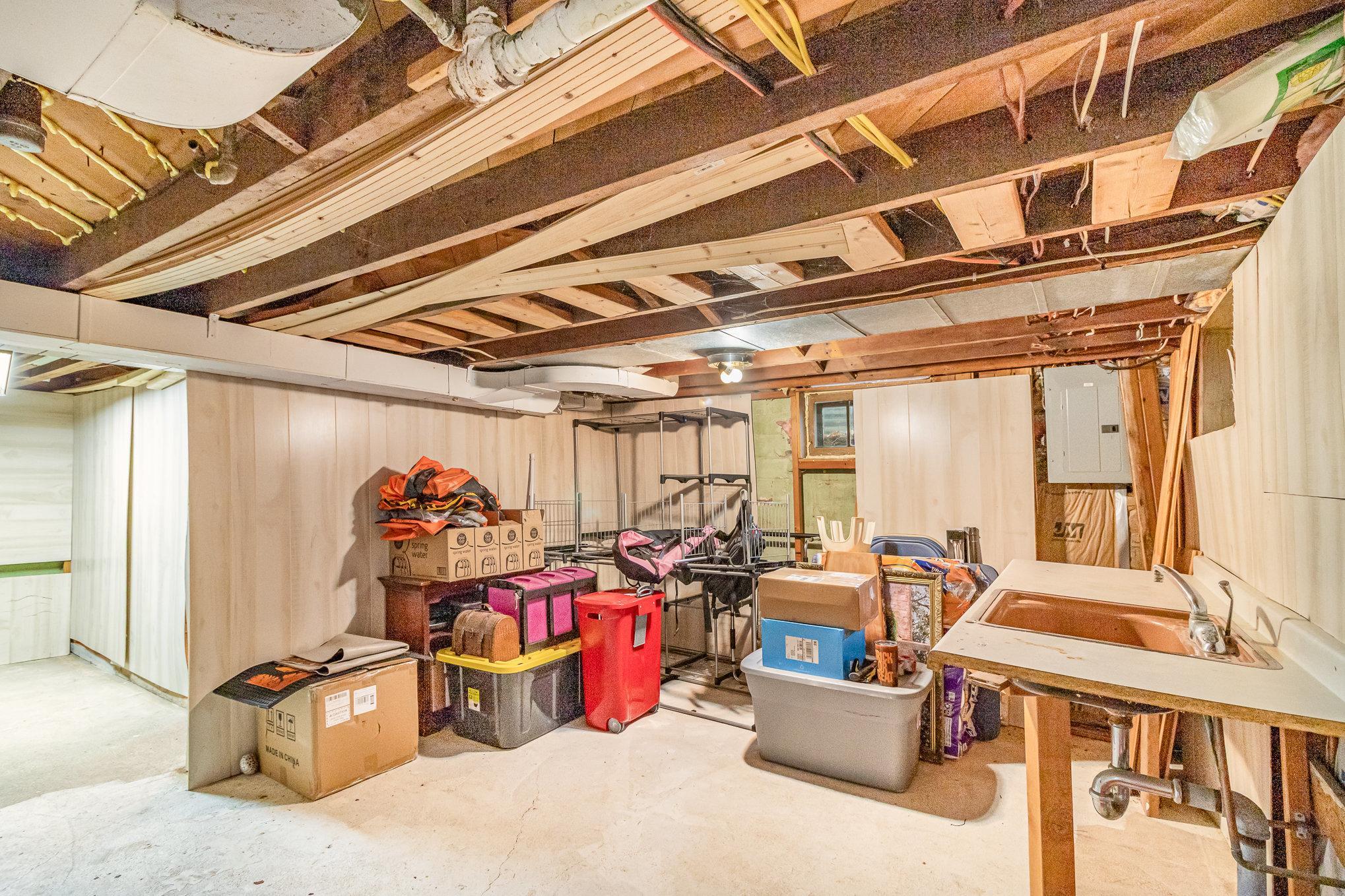209 4th Street W