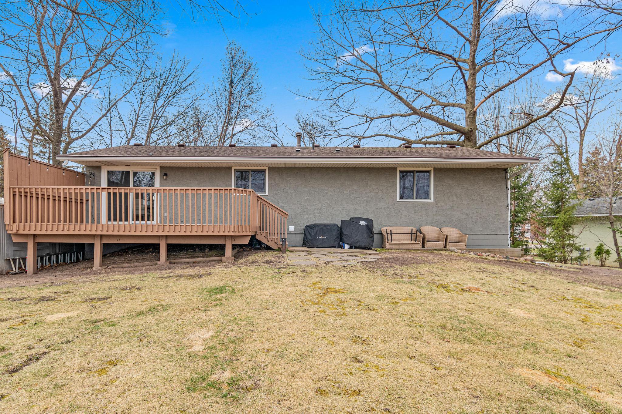 22531 Iverson Lane N