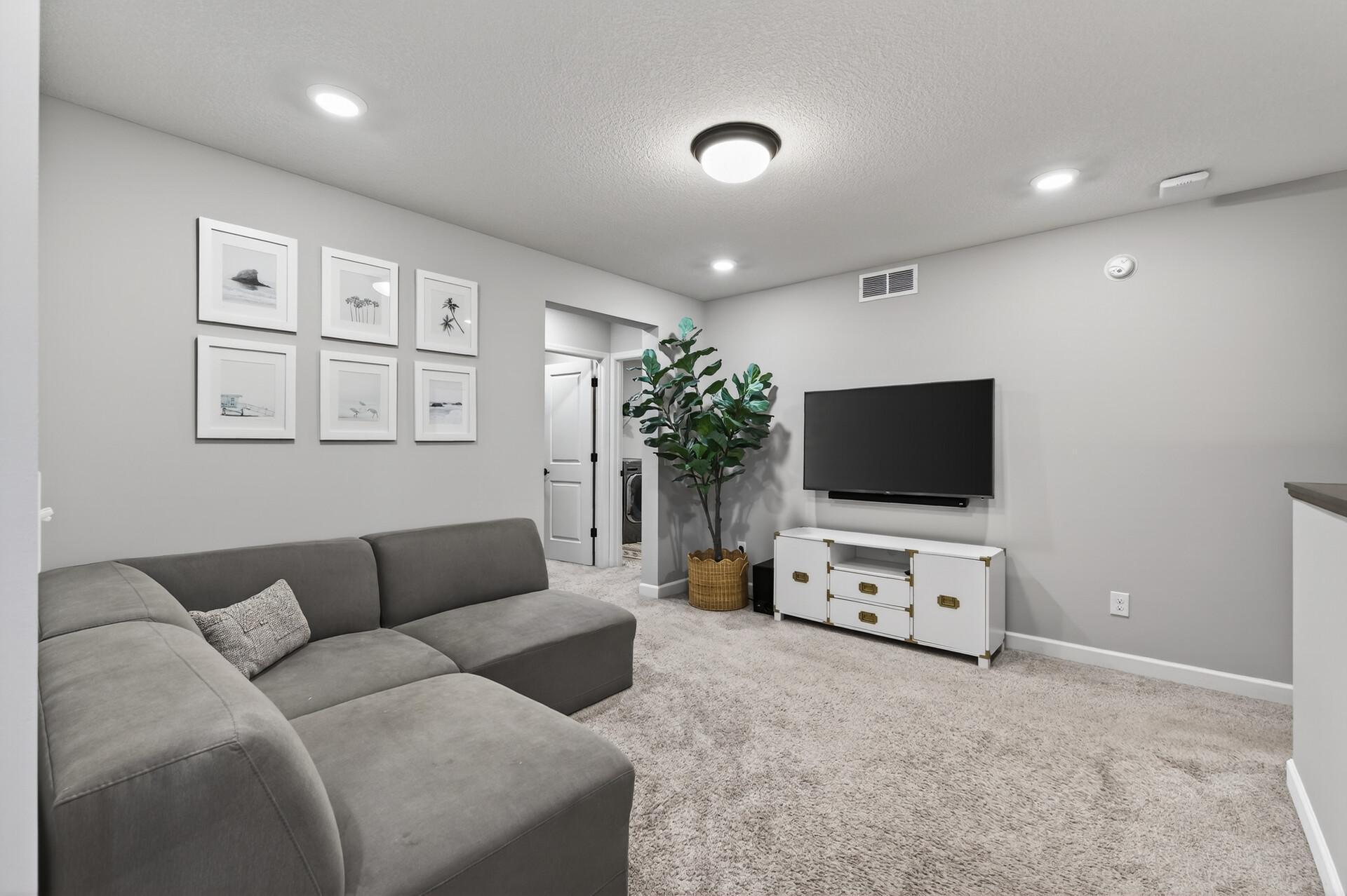 13046 Aulden Avenue