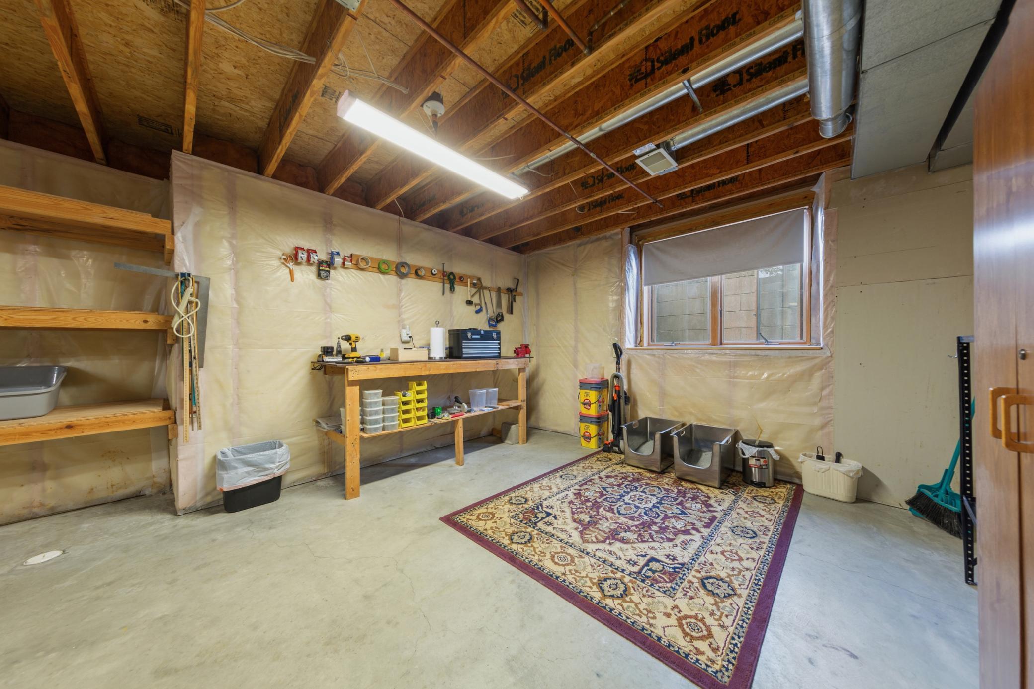 204 Allen Lane