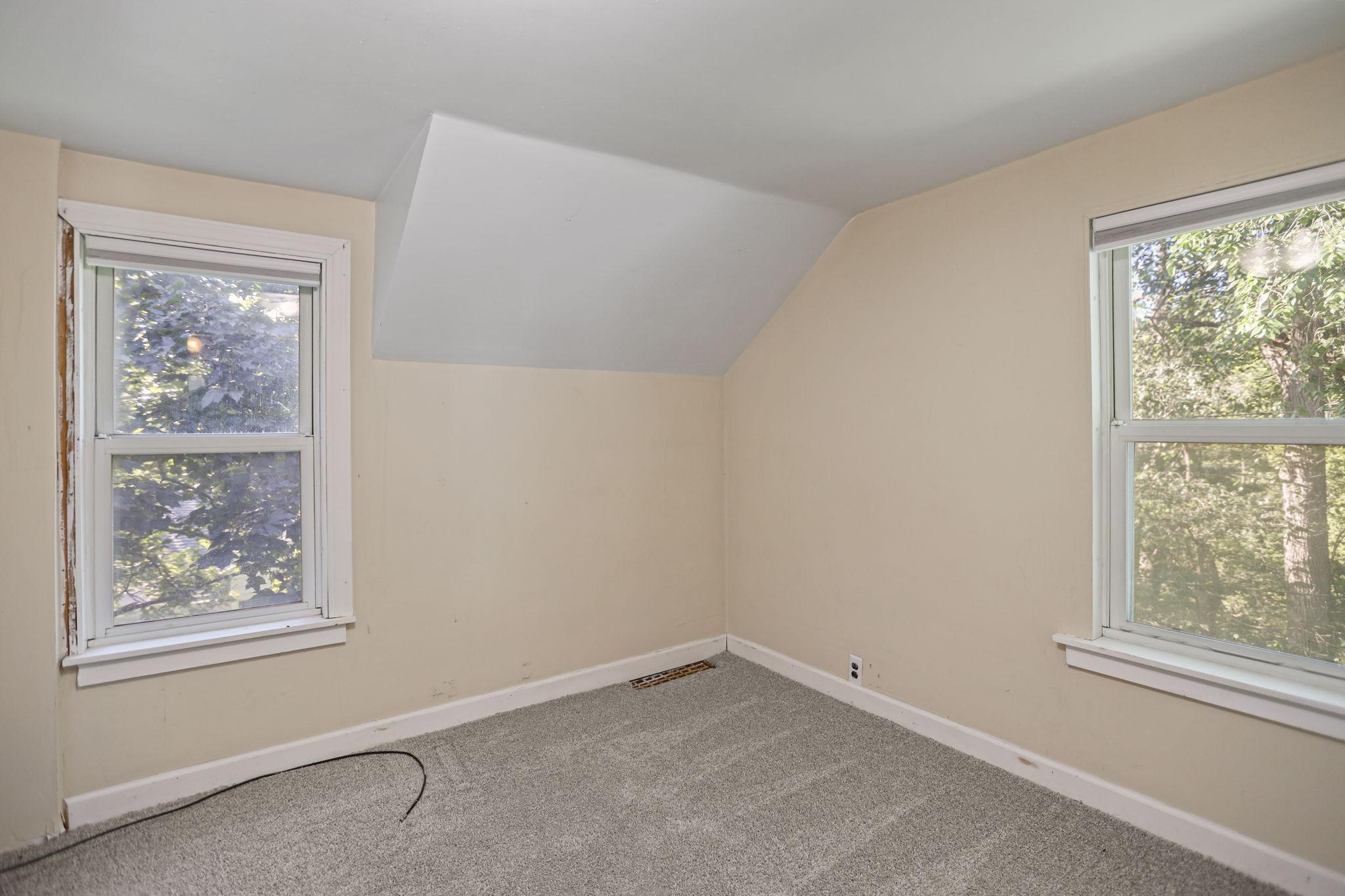 416 3rd Street NE