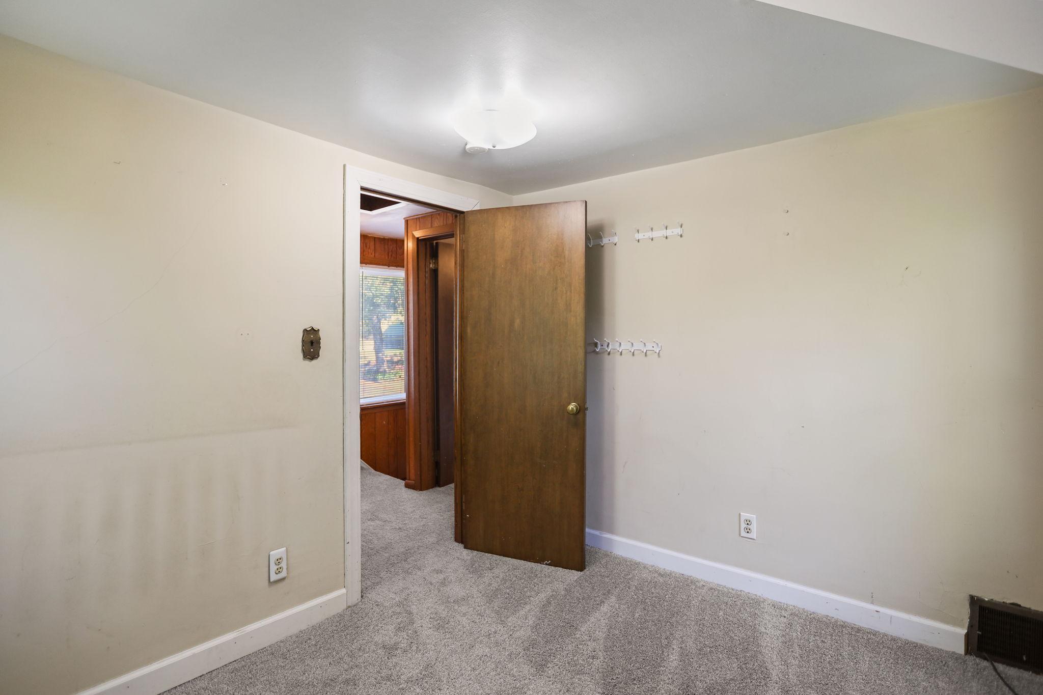 416 3rd Street NE