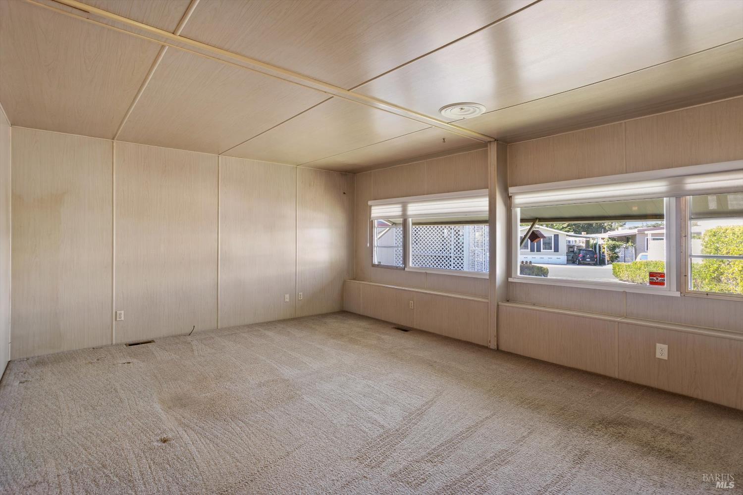 634 Colonial Park Drive