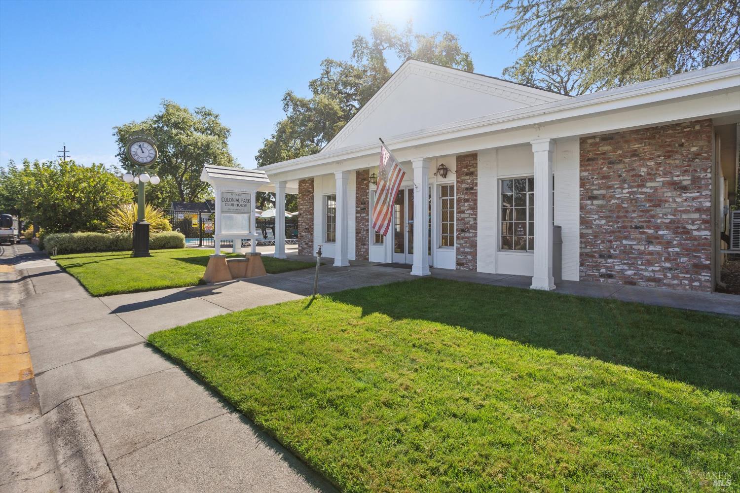 634 Colonial Park Drive