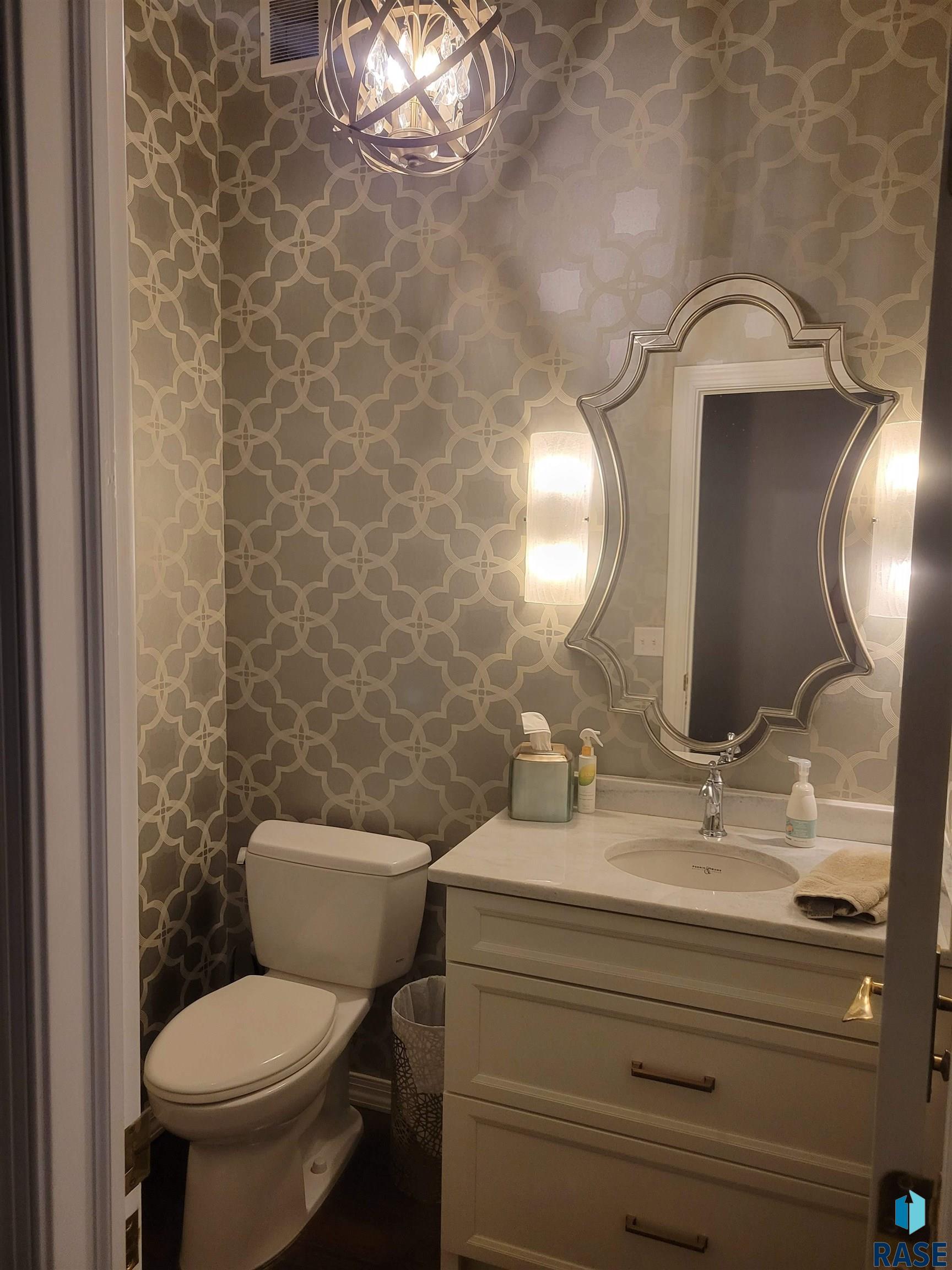 48032 Indian Hills Ct