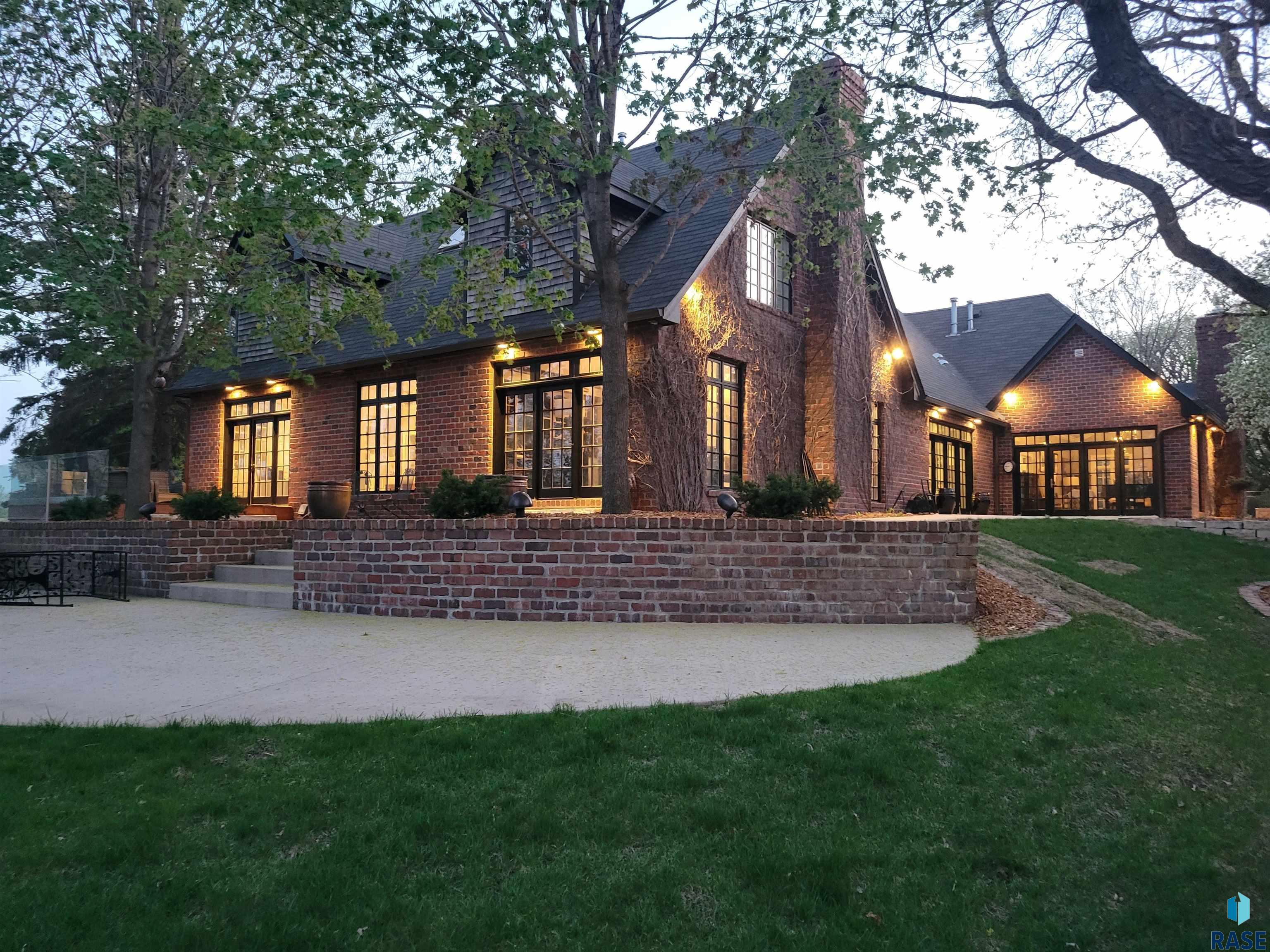 48032 Indian Hills Ct