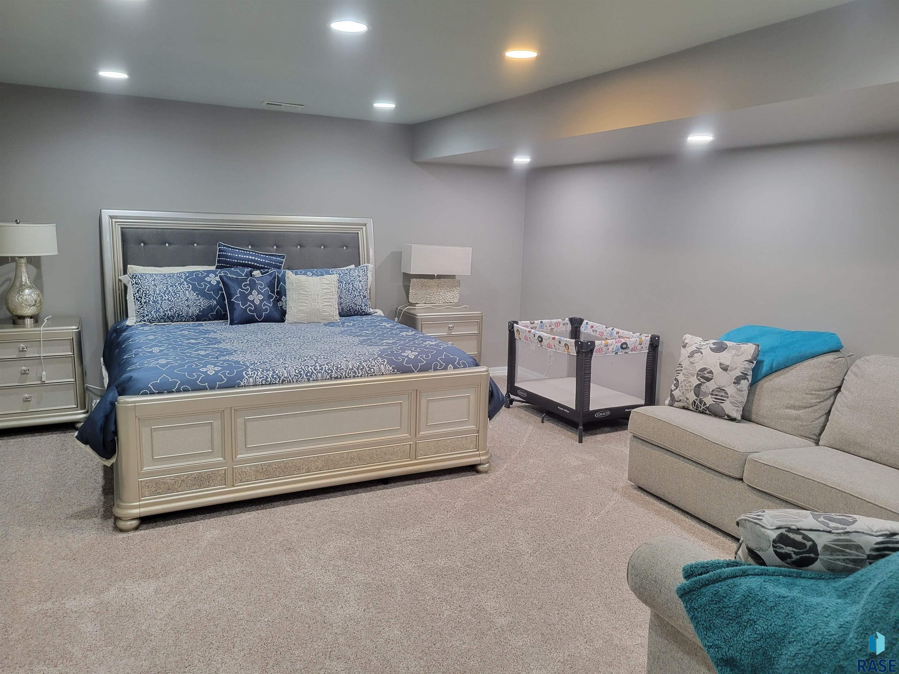 48032 Indian Hills Ct