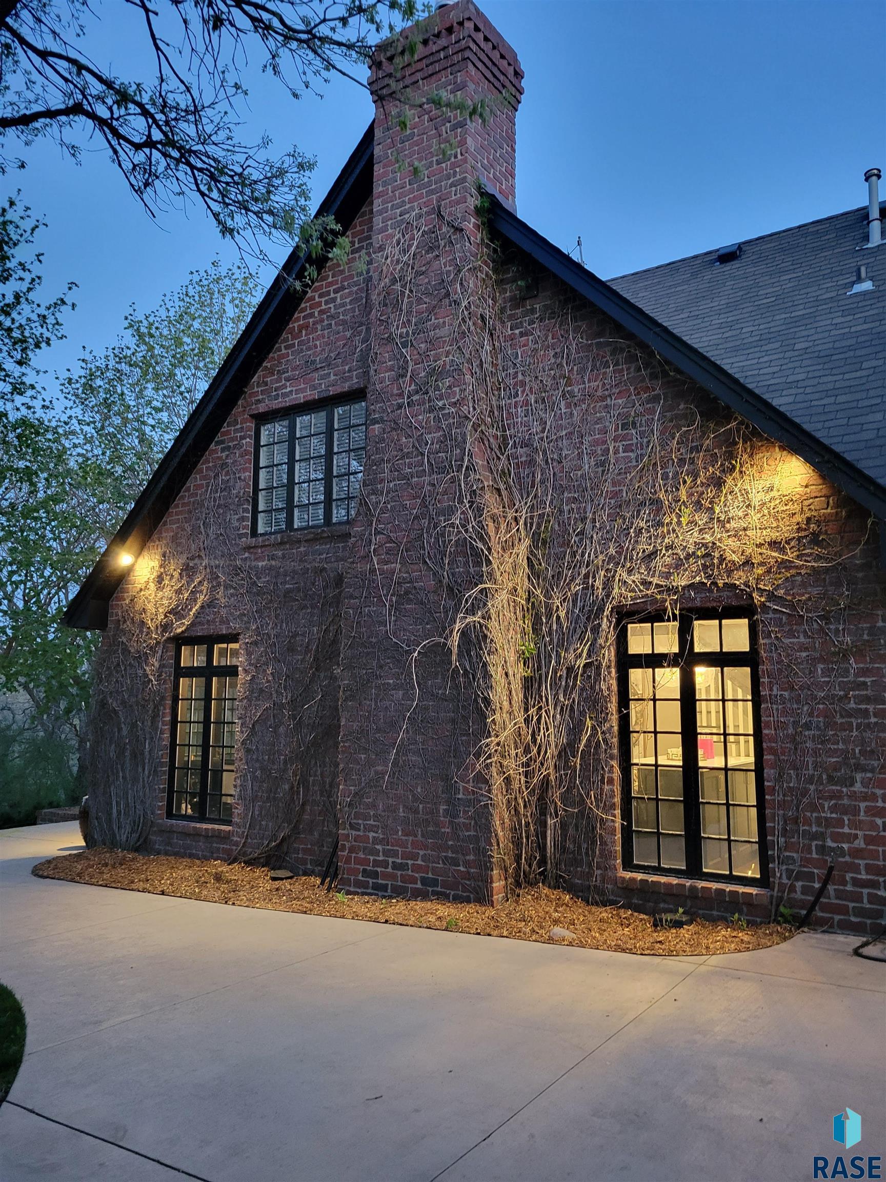 48032 Indian Hills Ct