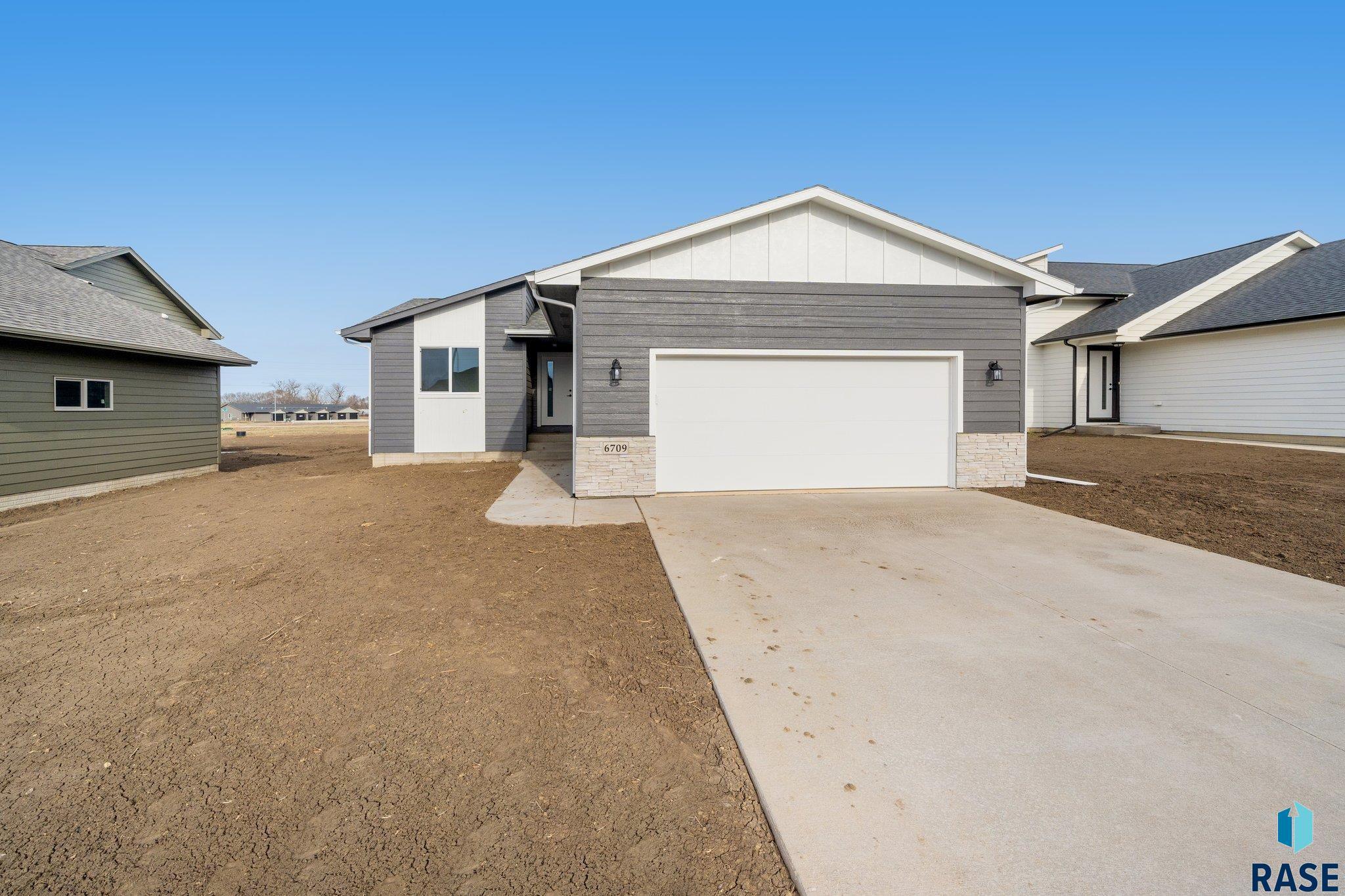 6709 W Viola Ct