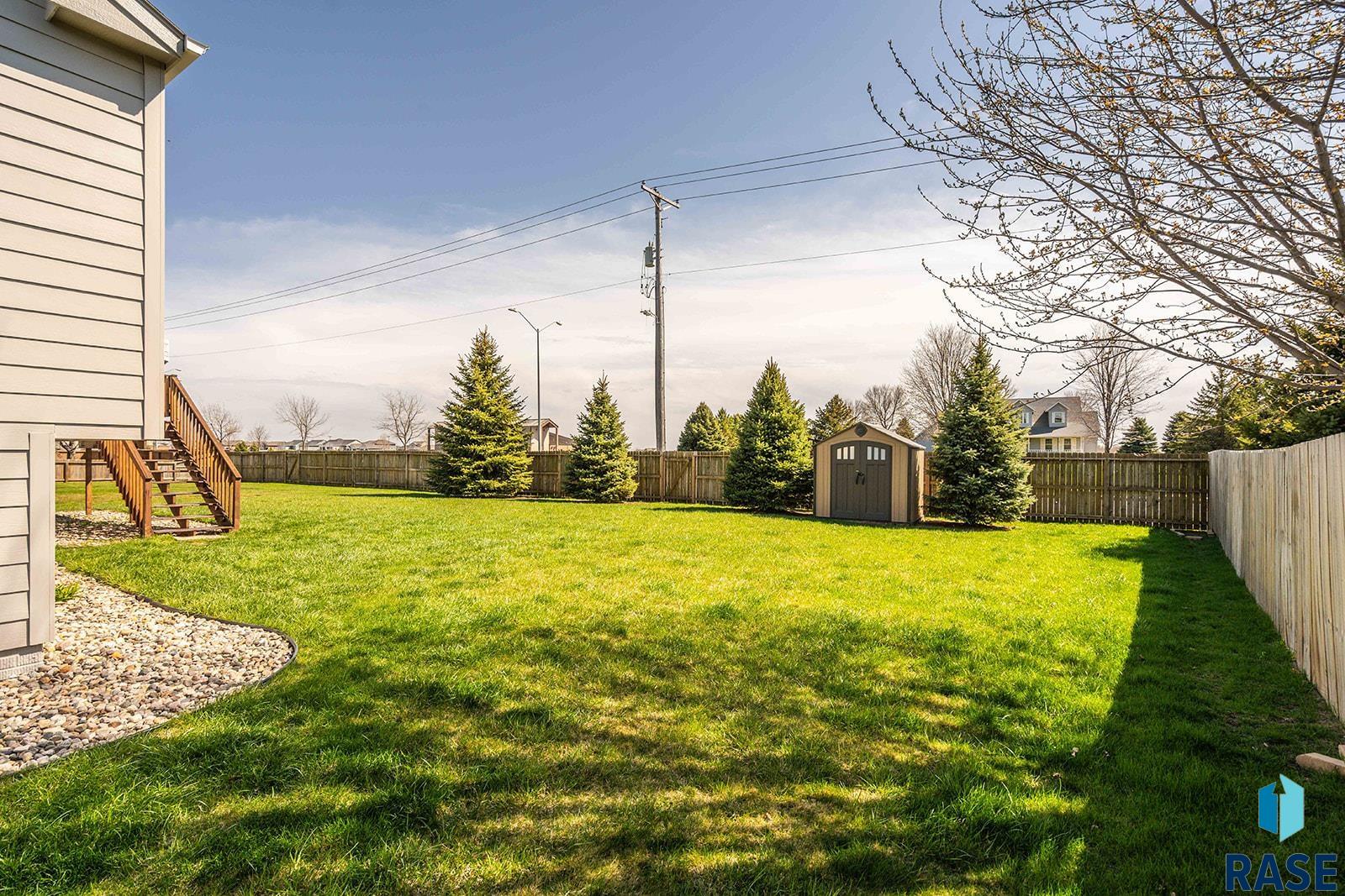 7652 Rose Crest Trl
