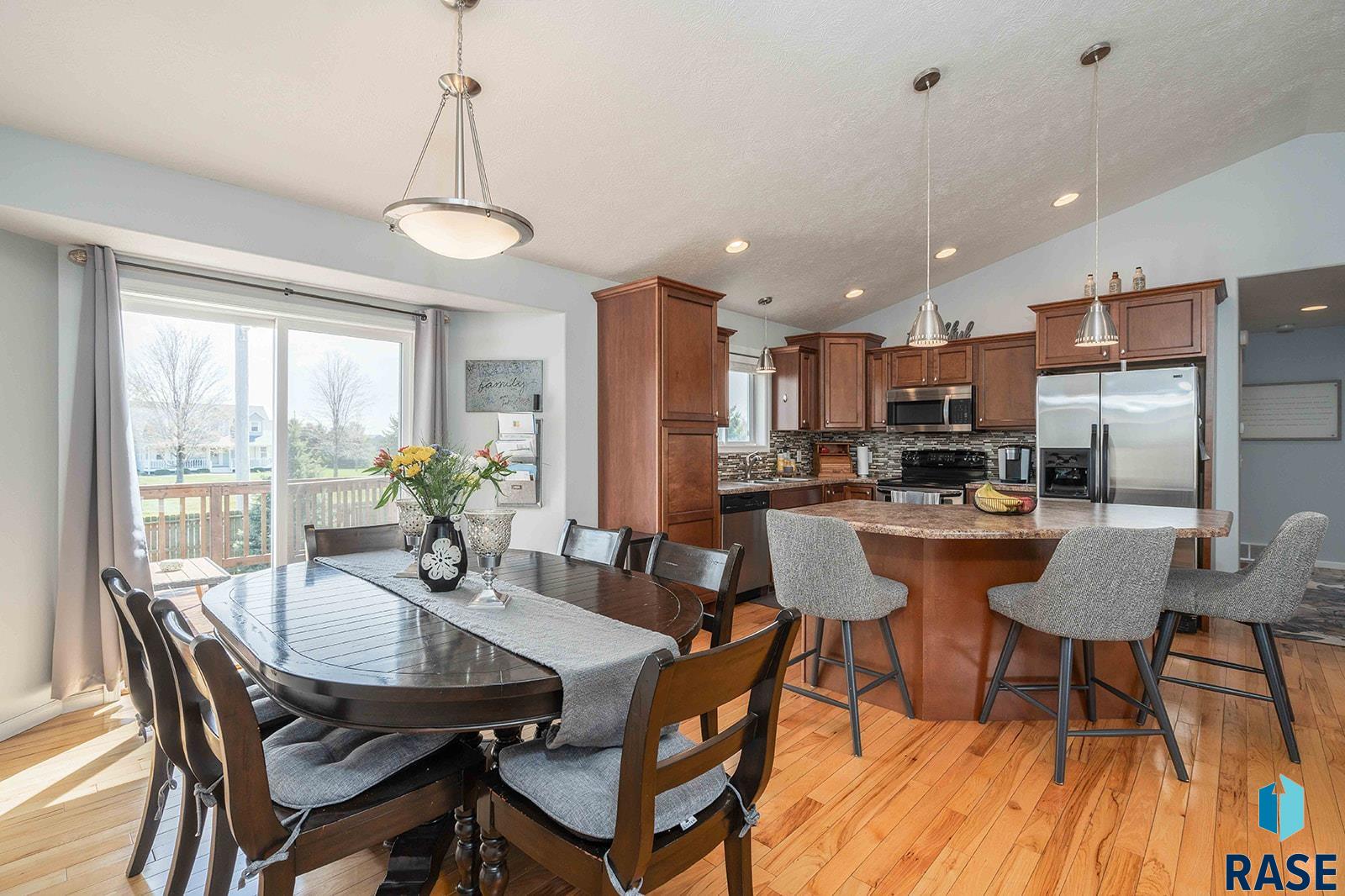7652 Rose Crest Trl