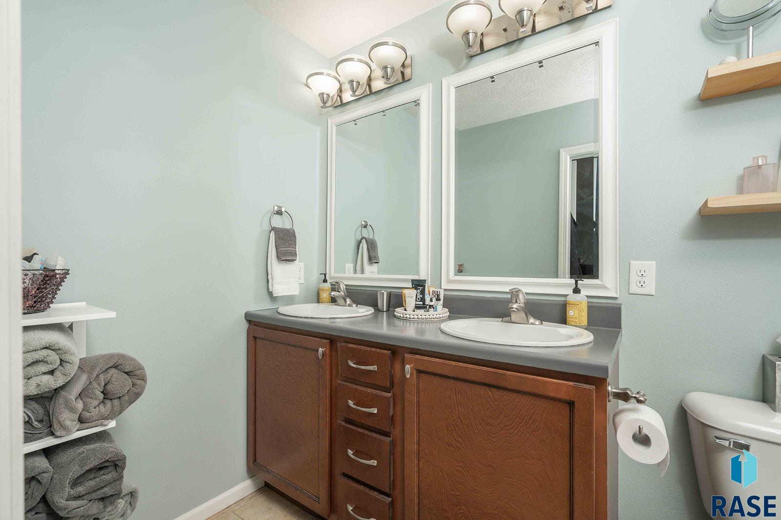 7652 Rose Crest Trl