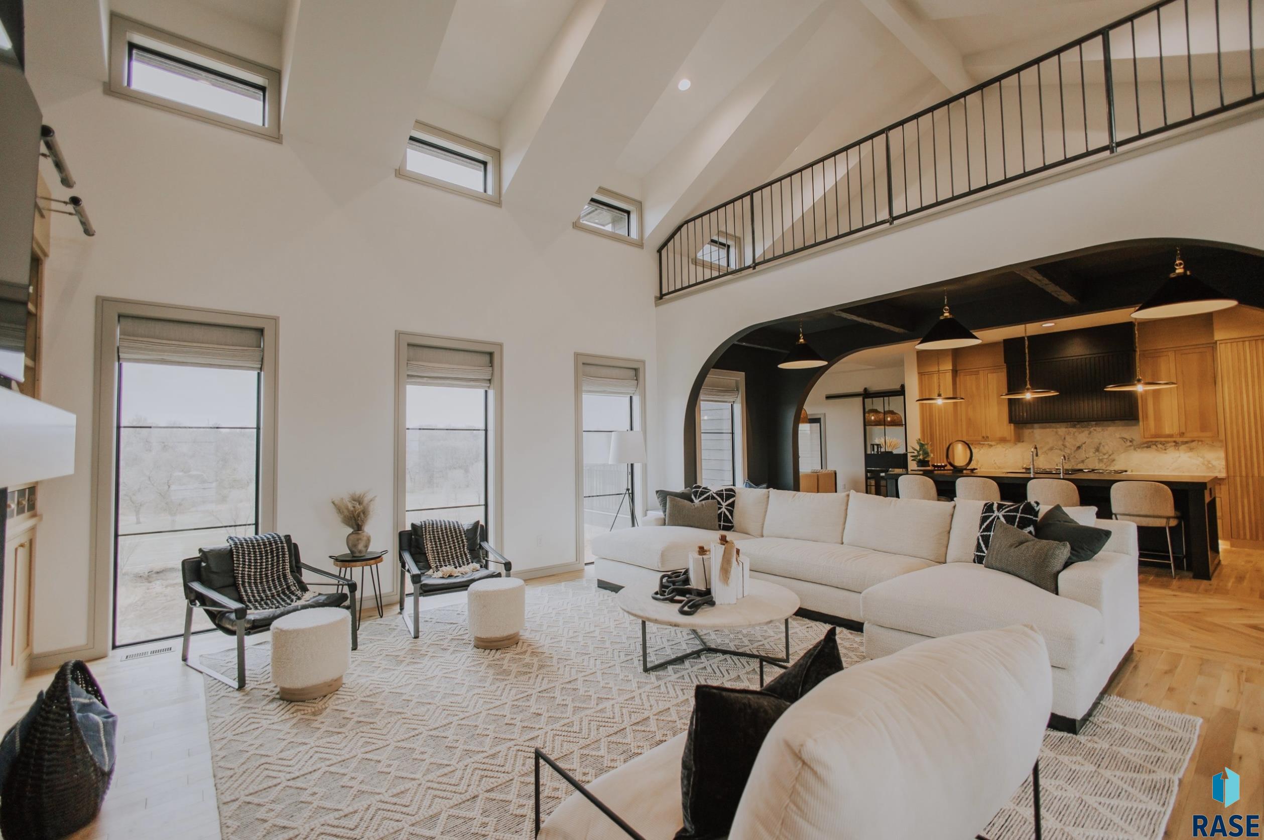 1517 S Scarlet Oak Pl