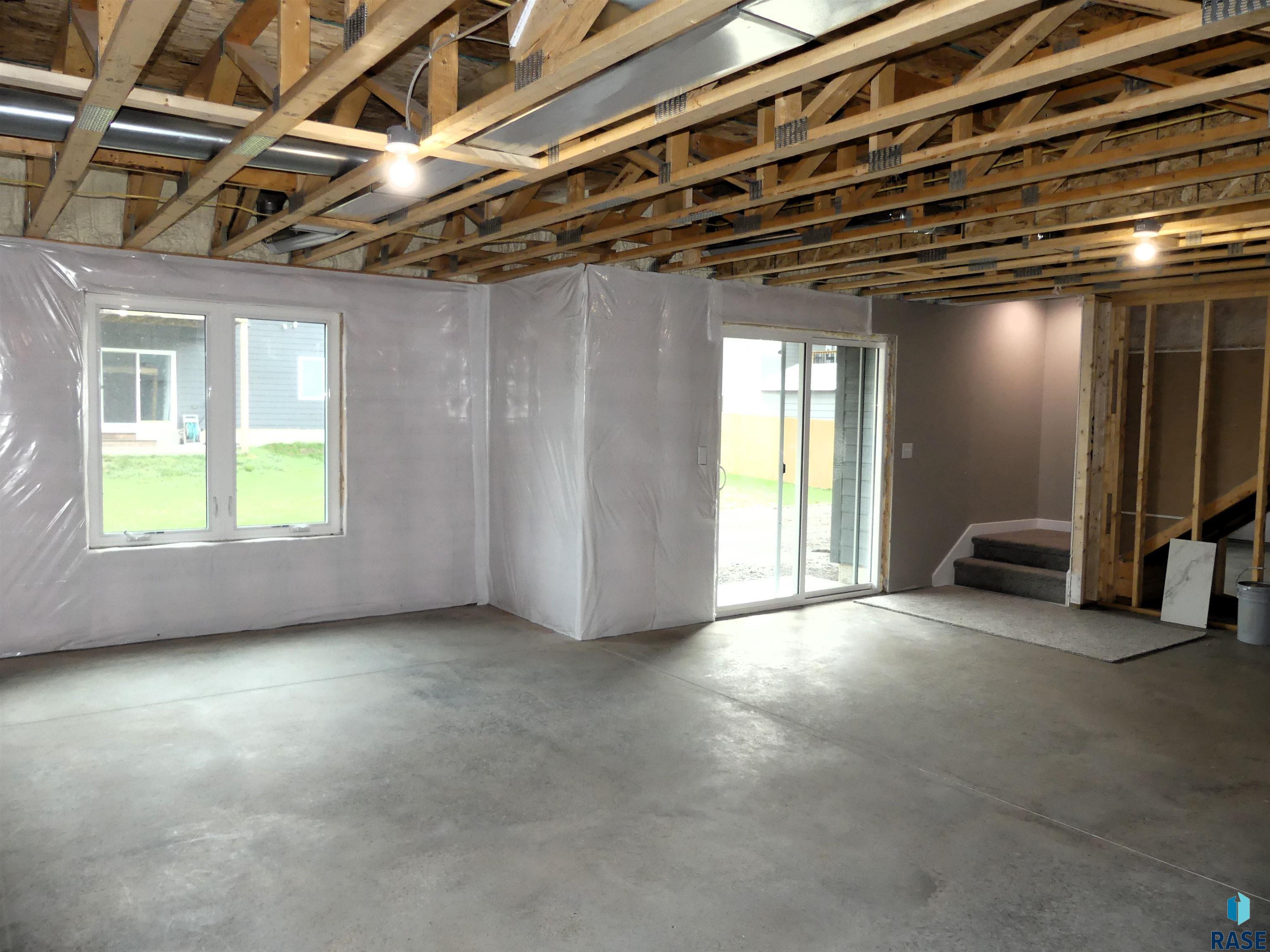 808 W Opal Ln