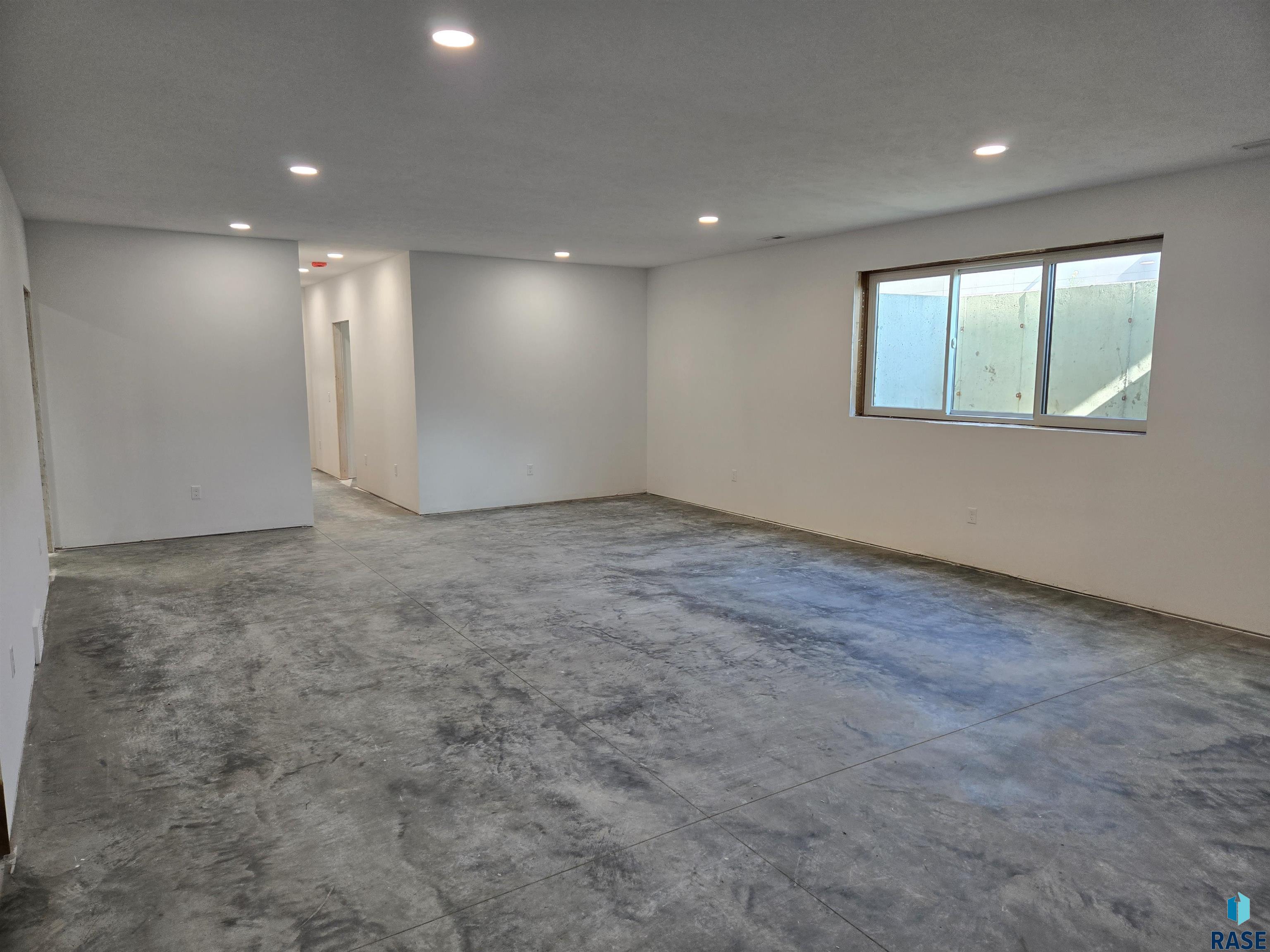 174 Central Park Ct