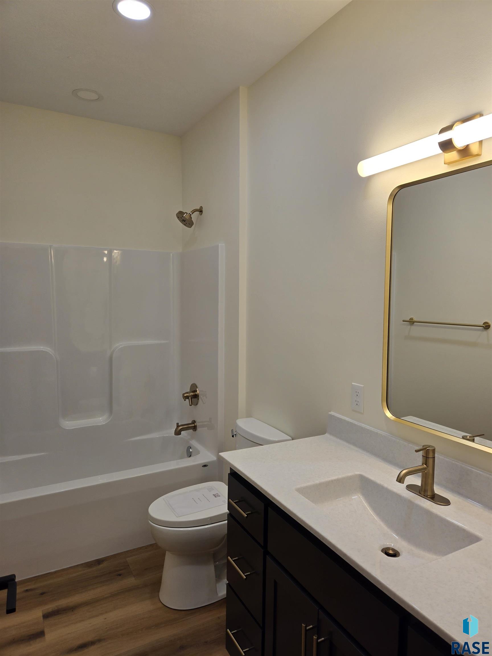 174 Central Park Ct
