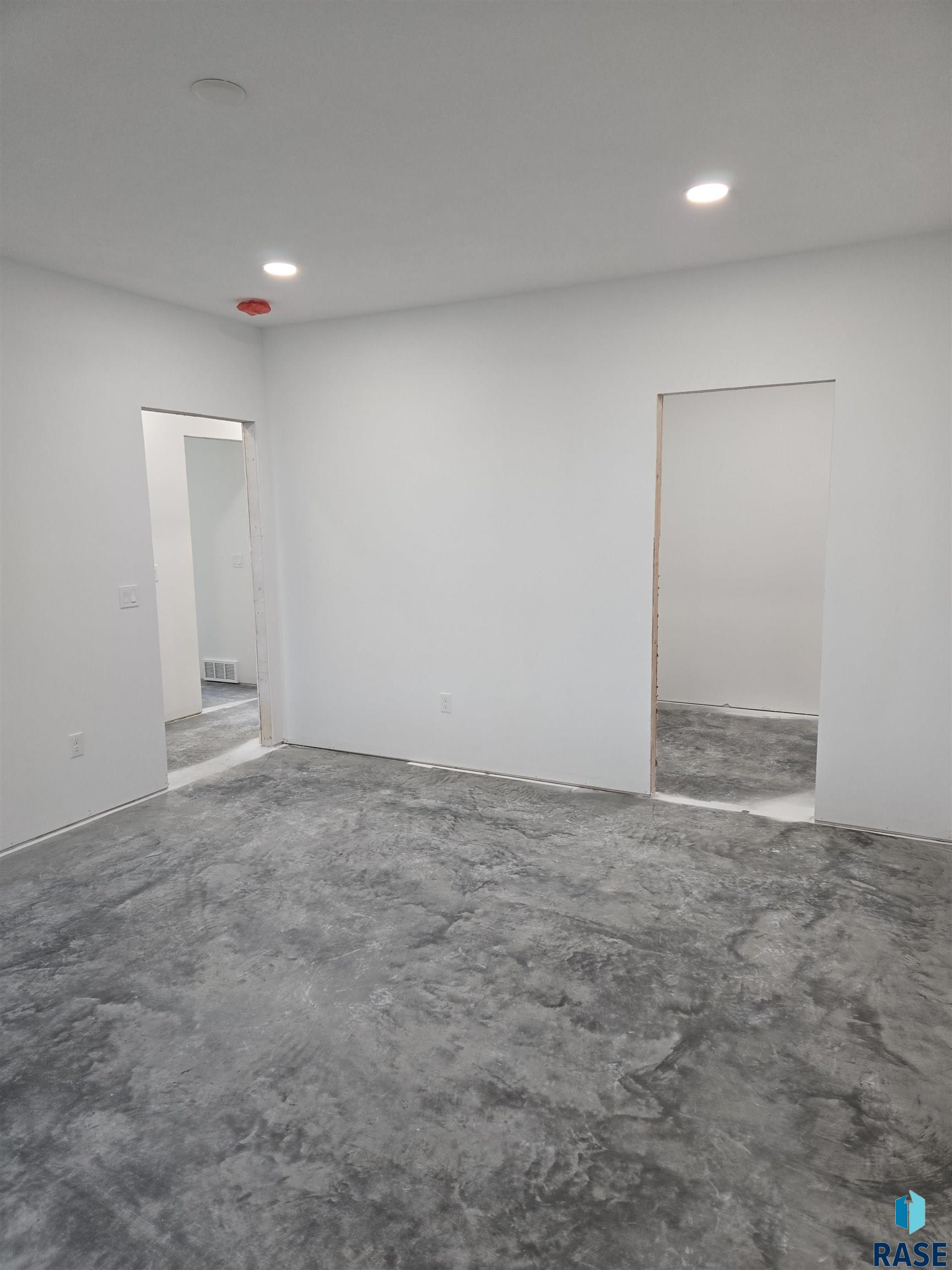 174 Central Park Ct