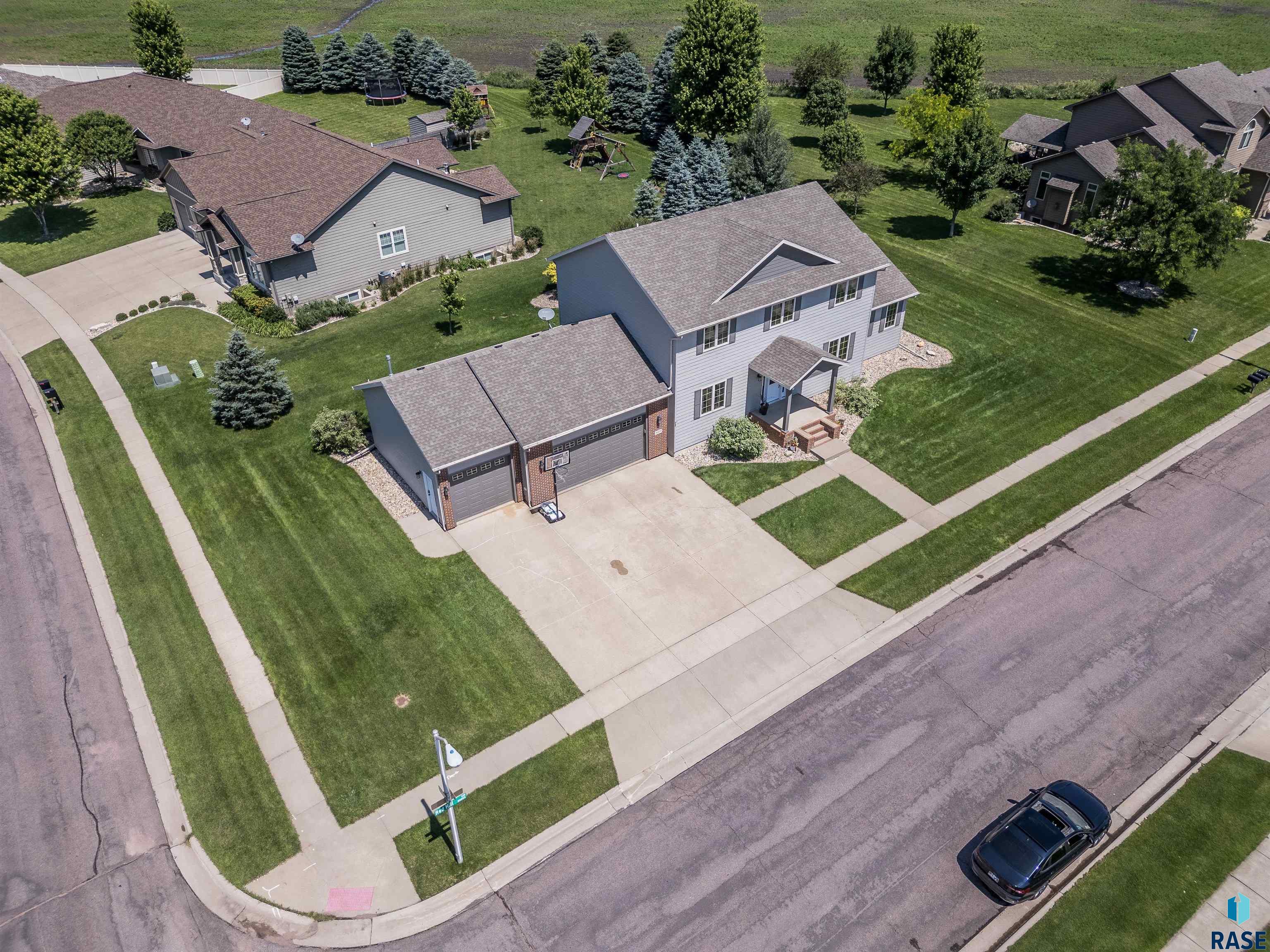 8009 S Red Hill Cir
